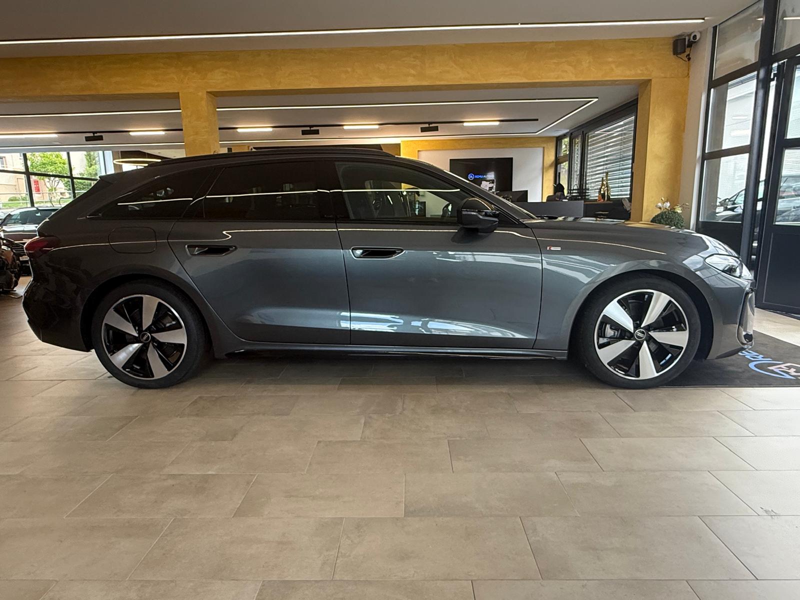 AUDI A5 2.0 40 TDI S LINE PLUS AVANT S TRONIC-showroom-element-1