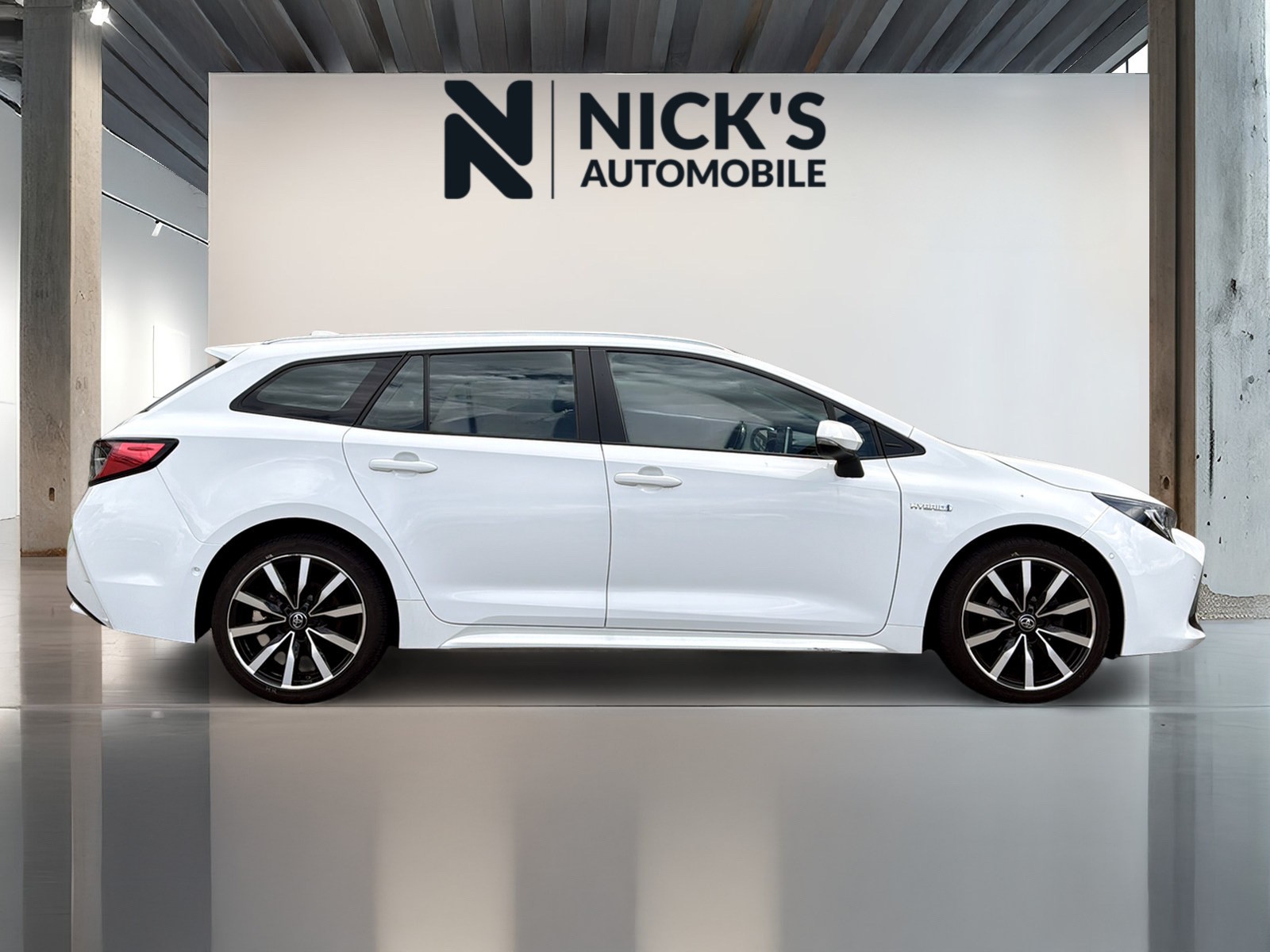 TOYOTA Corolla Touring Sports 1.8 HSD Comfort e-CVT-image-4