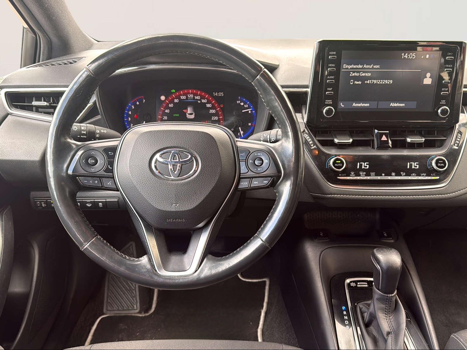 TOYOTA Corolla Touring Sports 1.8 HSD Comfort e-CVT-image-10