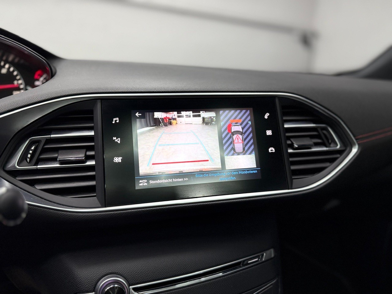 PEUGEOT 308 2.0 BlueHDI GT EAT8 | Facelift | GT | CH-Fahrzeug-image-13