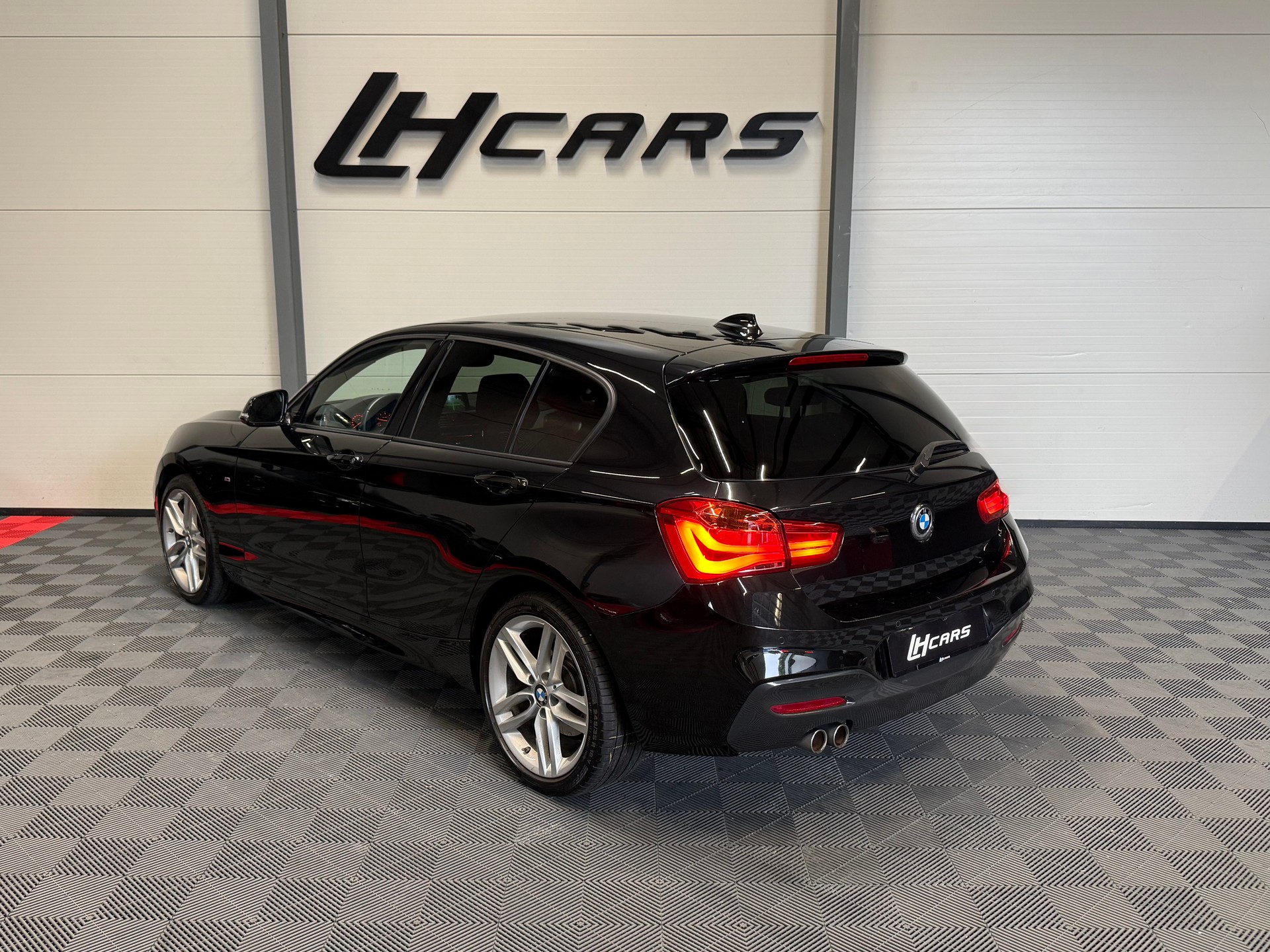BMW 120d xDrive SAG-image-2