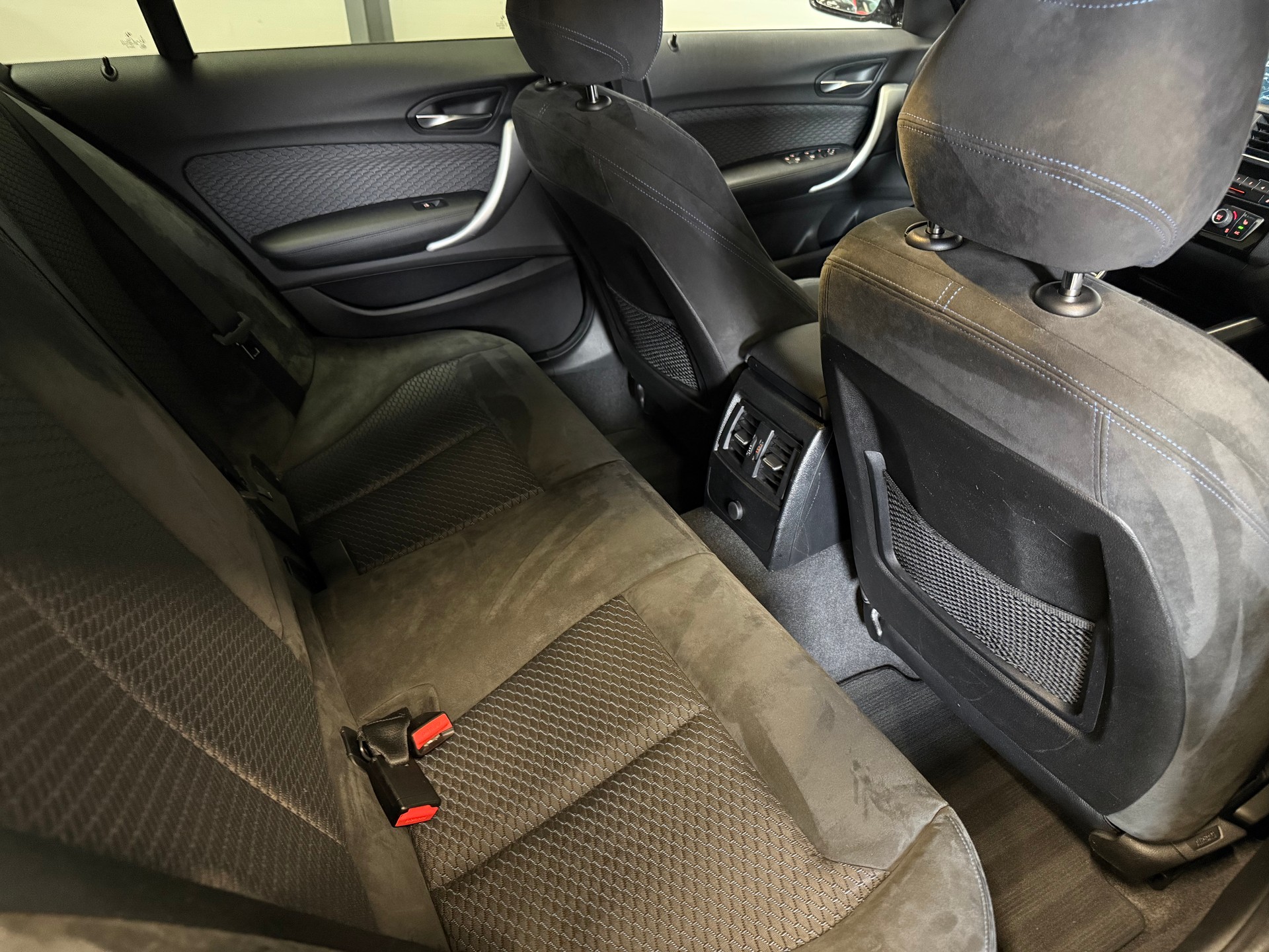 BMW 120d xDrive SAG-image-10