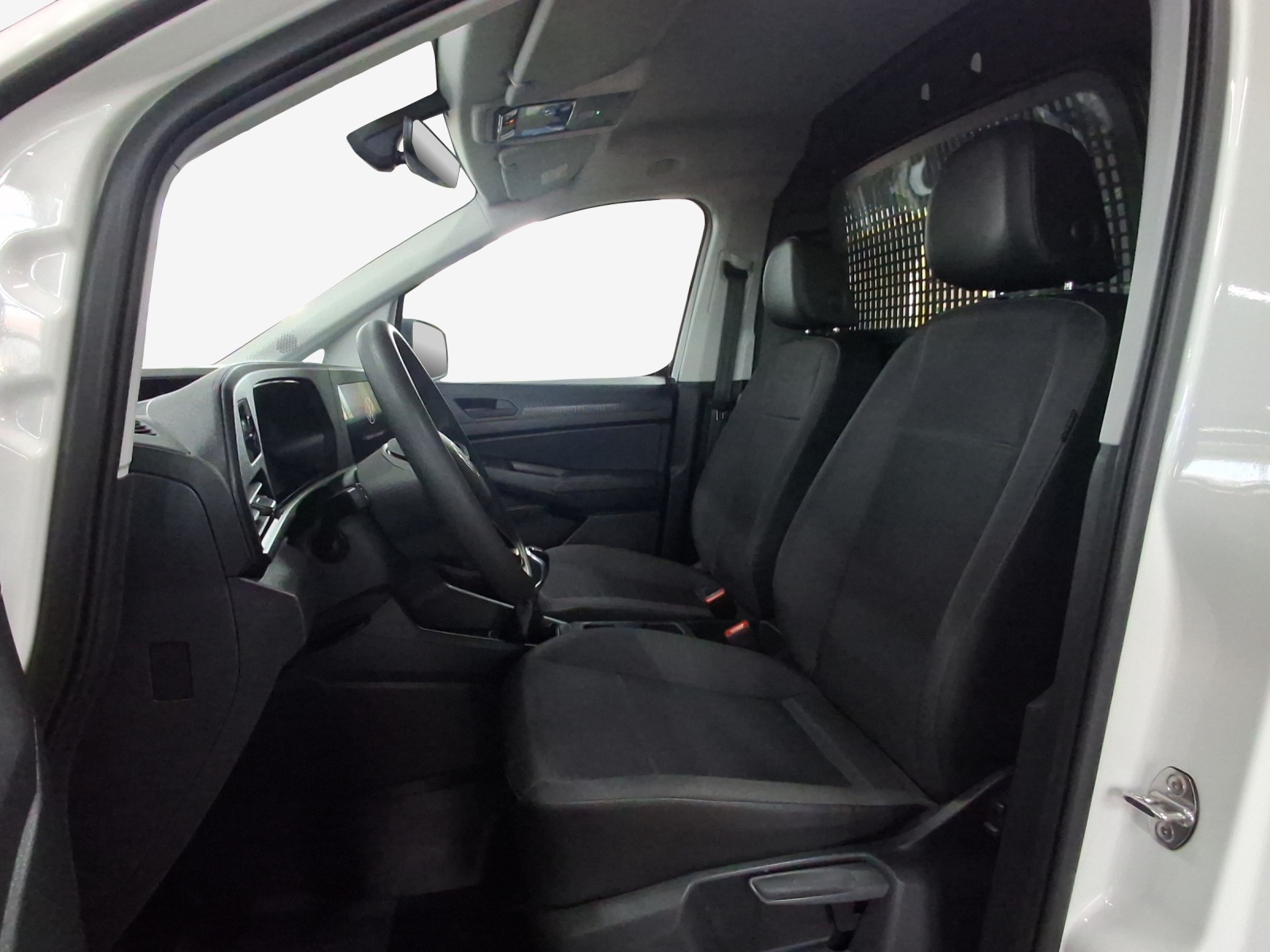 VW Caddy Cargo 2.0TDI Maxi 4Motion-image-7