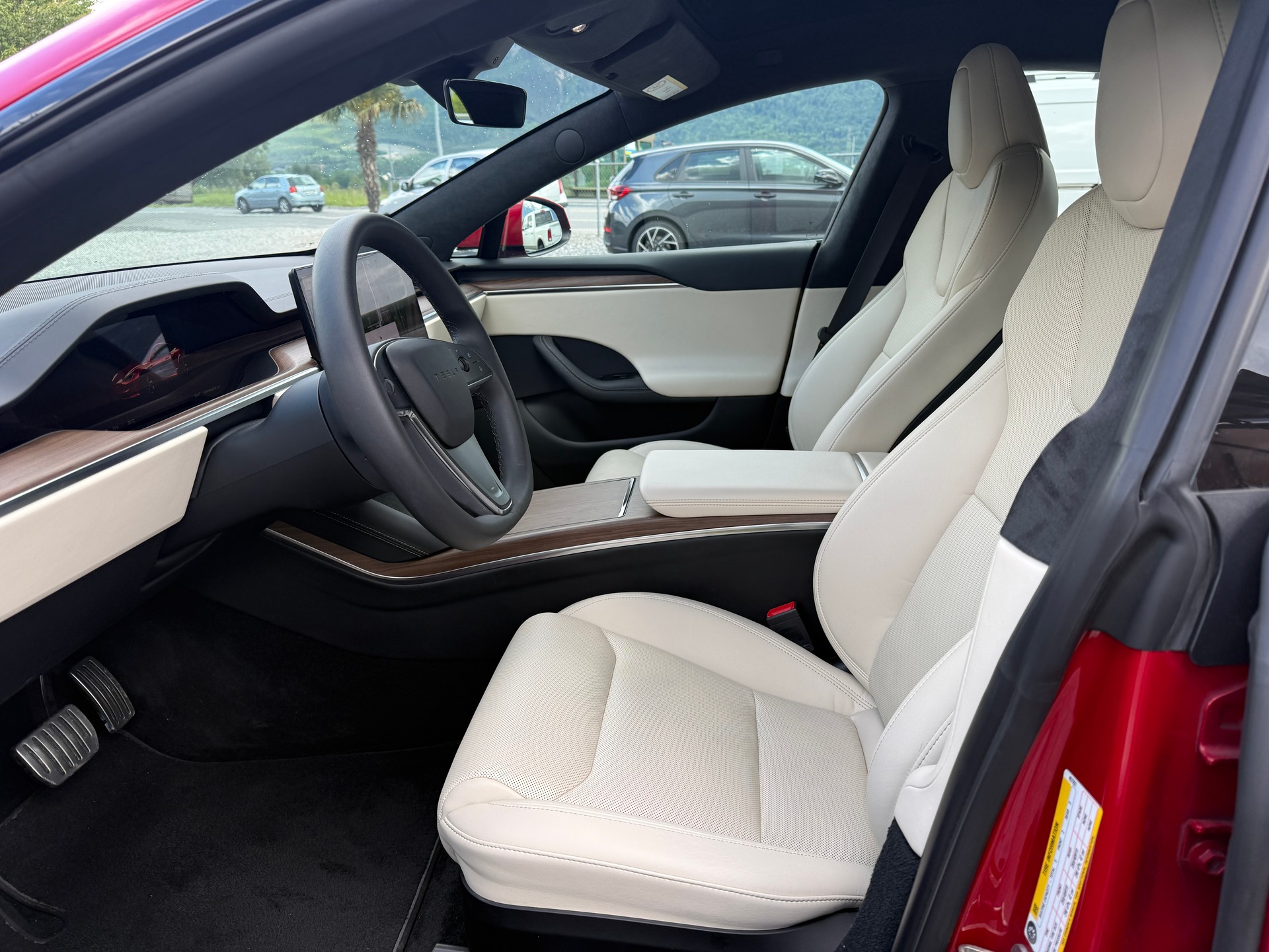 TESLA Model S 100 kWh Palladium FSD-showroom-element-1