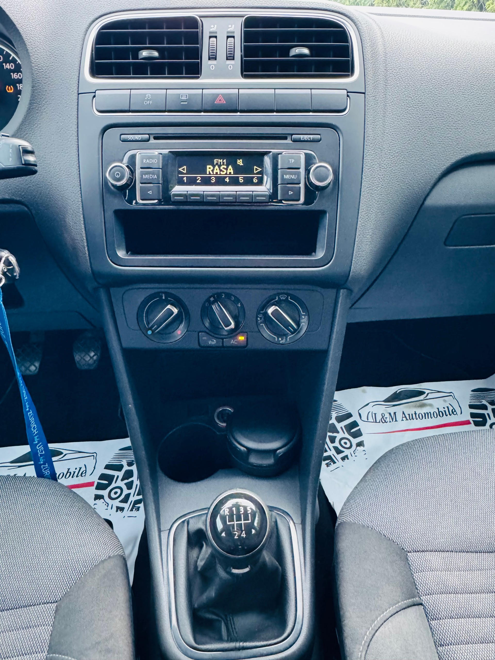 VW Polo 1.2 12V Trendline-image-9