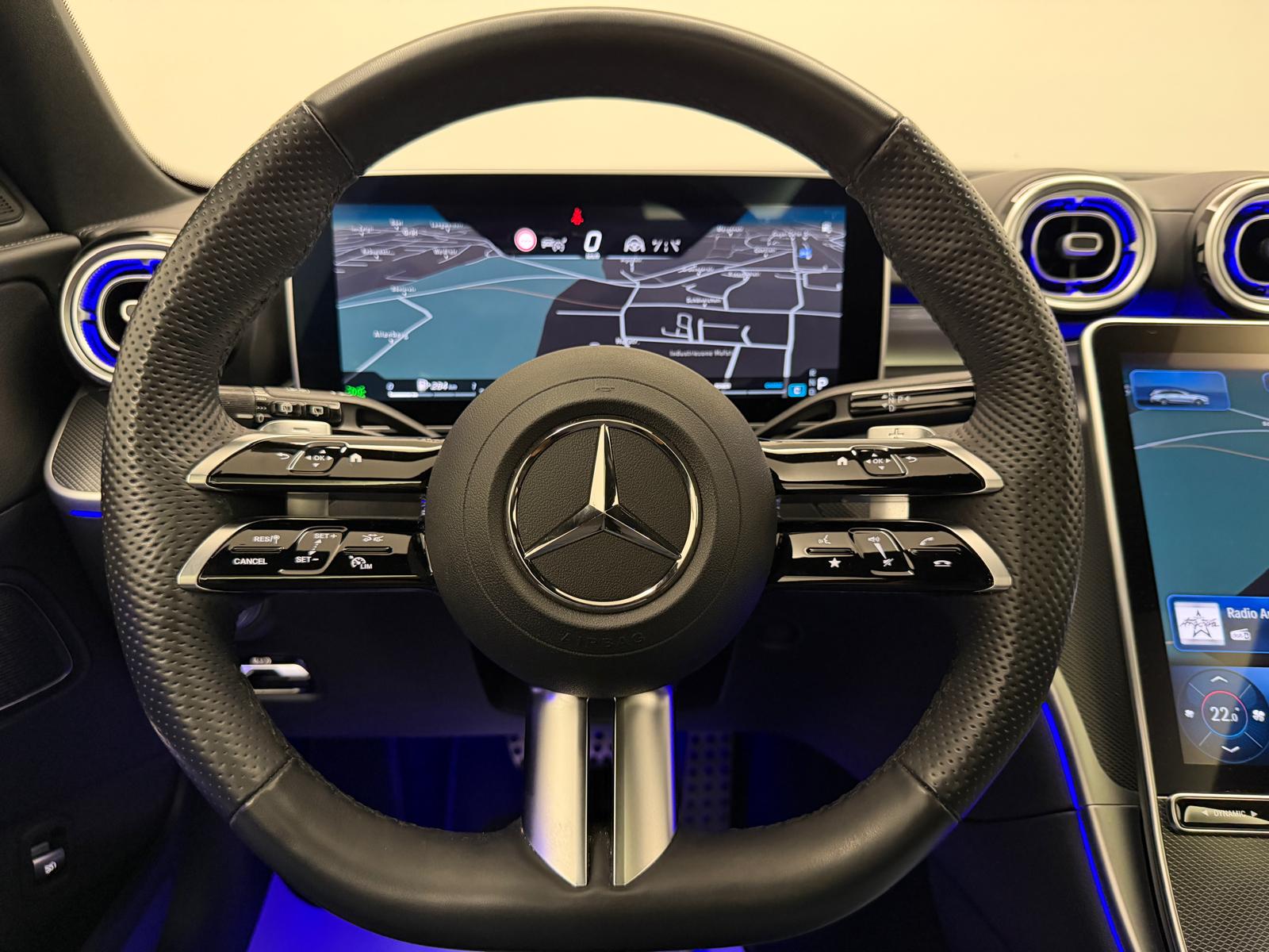 MERCEDES-BENZ C 220 d T 4Matic AMG Line-image-21