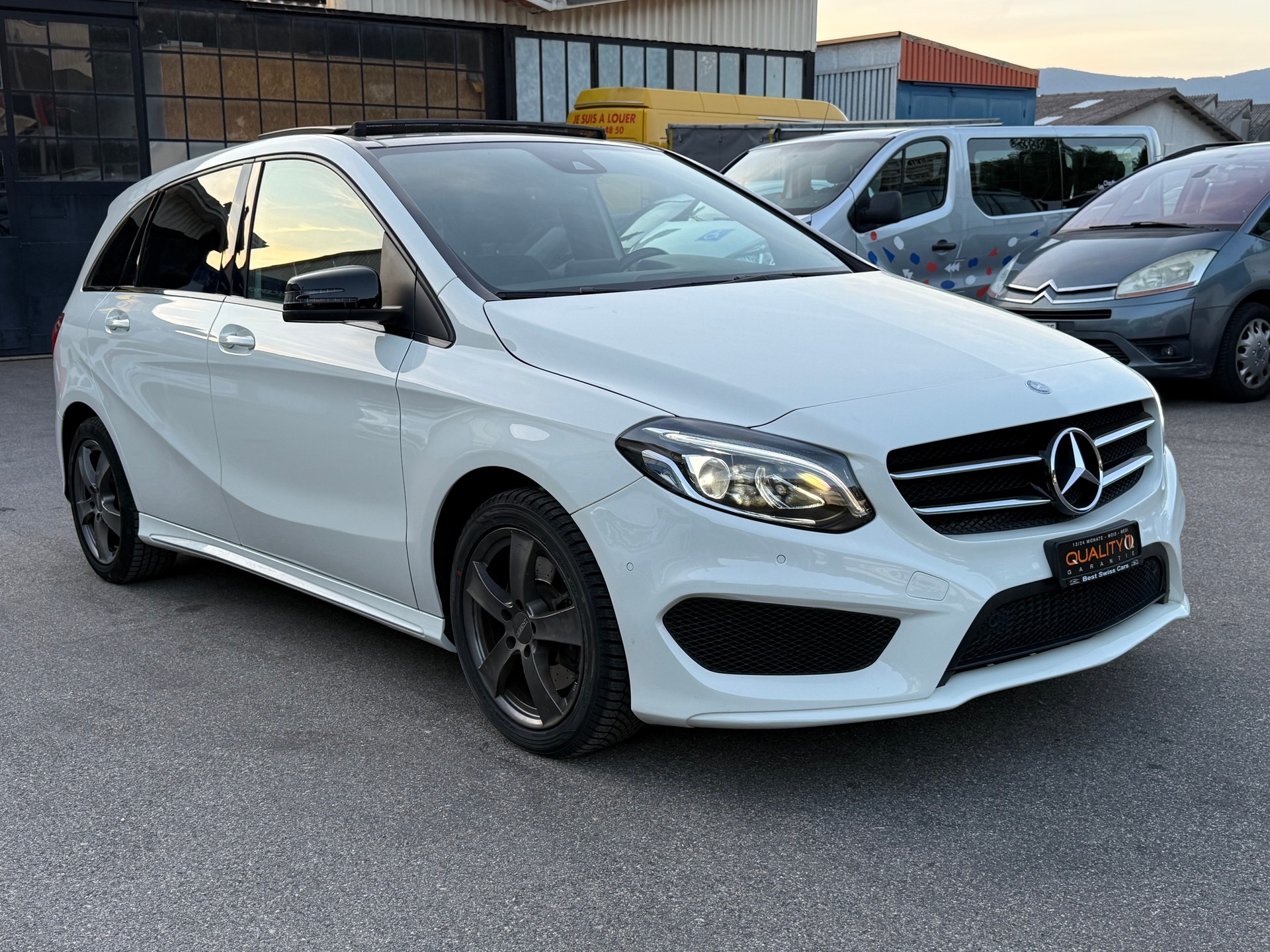 MERCEDES-BENZ B 220 AMG Line 4Matic 7G-DCT-image-1
