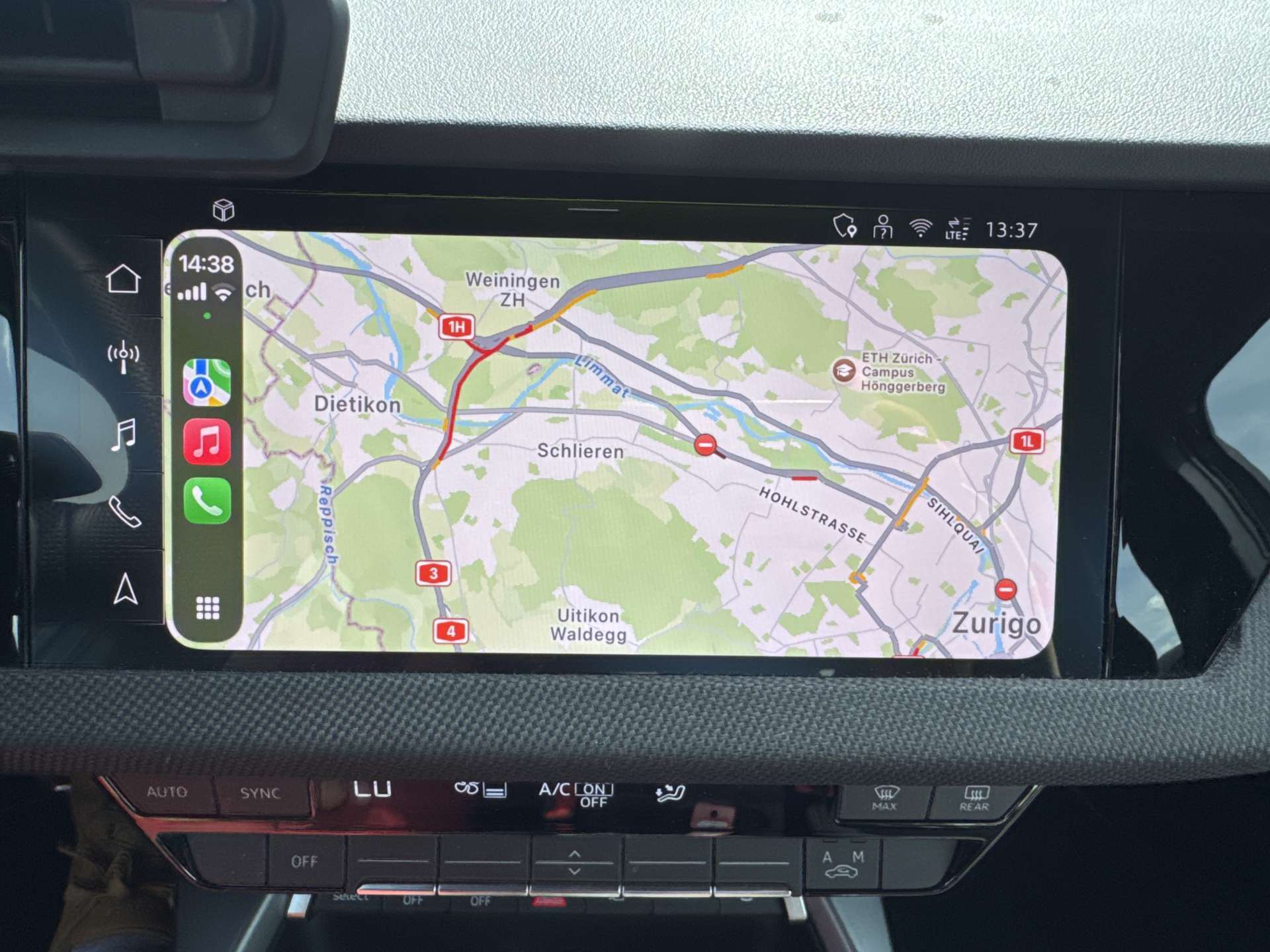 AUDI A3 Limousine 35 TDi S-Line S-Tronic Automat-image-1