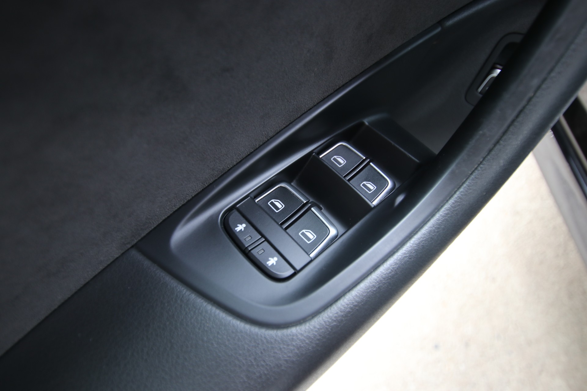 AUDI A6 Avant 3.0 BiTDI V6 qu. competition tiptronic-image-26