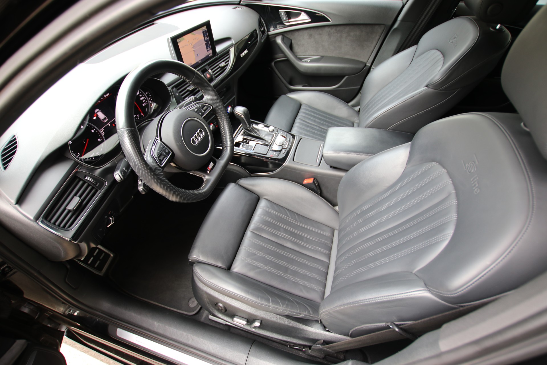 AUDI A6 Avant 3.0 BiTDI V6 qu. competition tiptronic-image-11