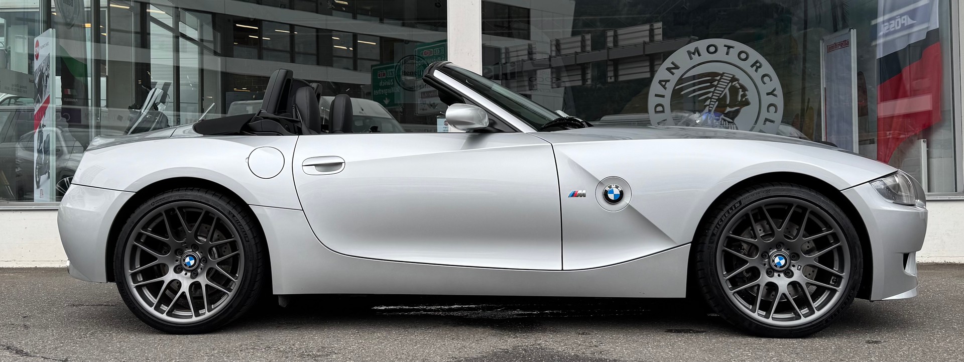 BMW Z4 M Roadster-image-1