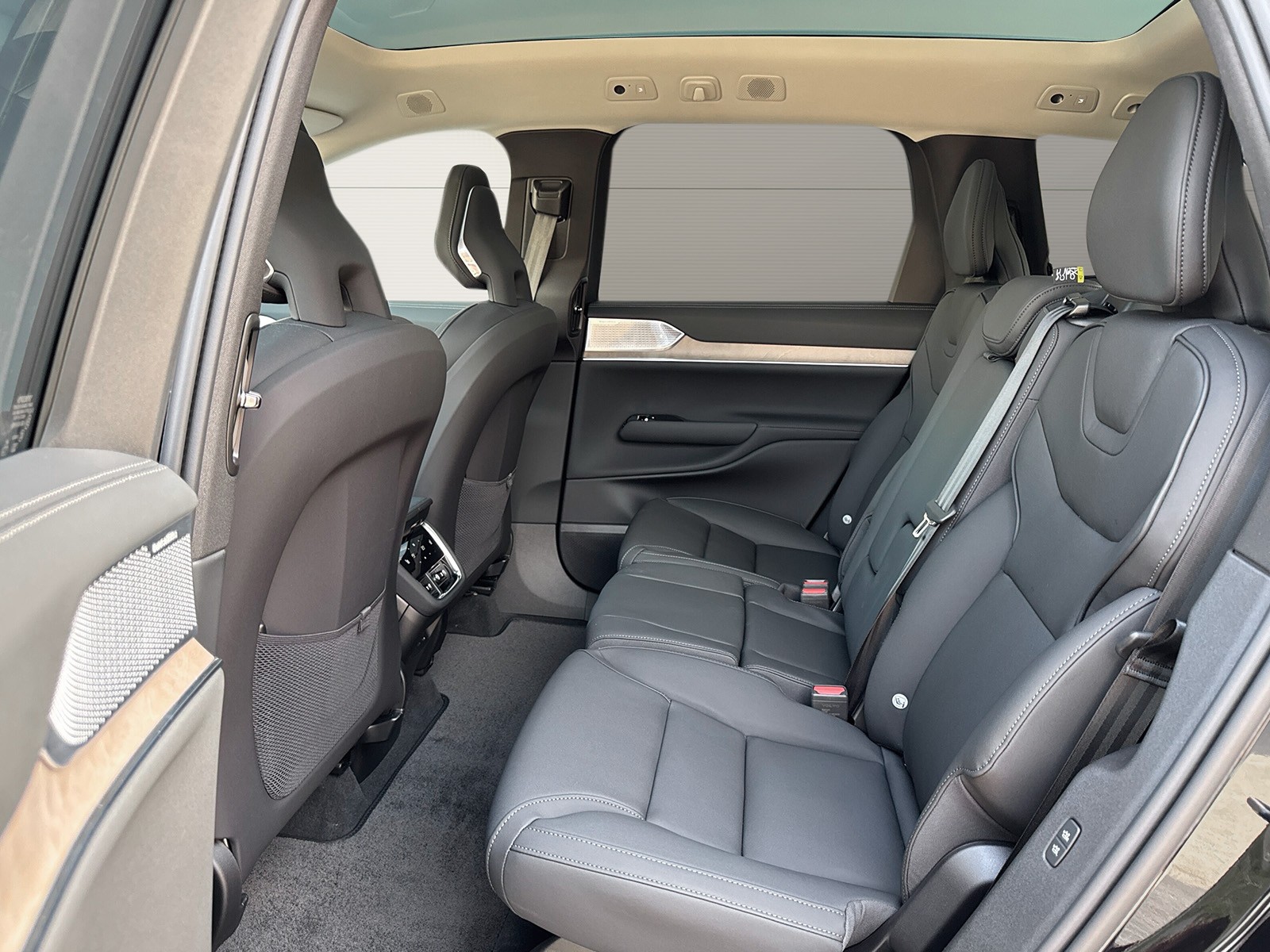 VOLVO EX90 Twin Ultra AWD-image-9