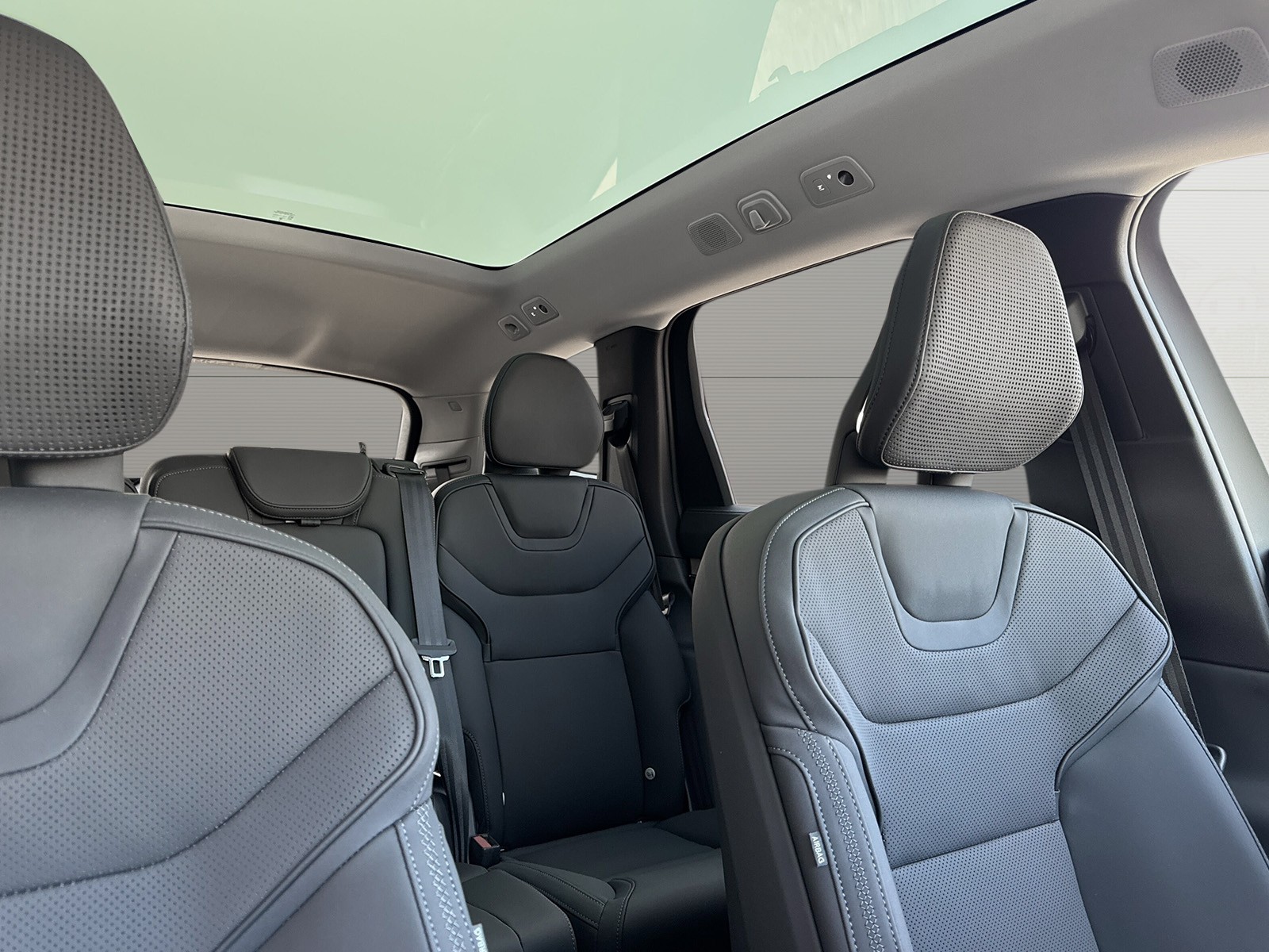 VOLVO EX90 Twin Ultra AWD-image-8