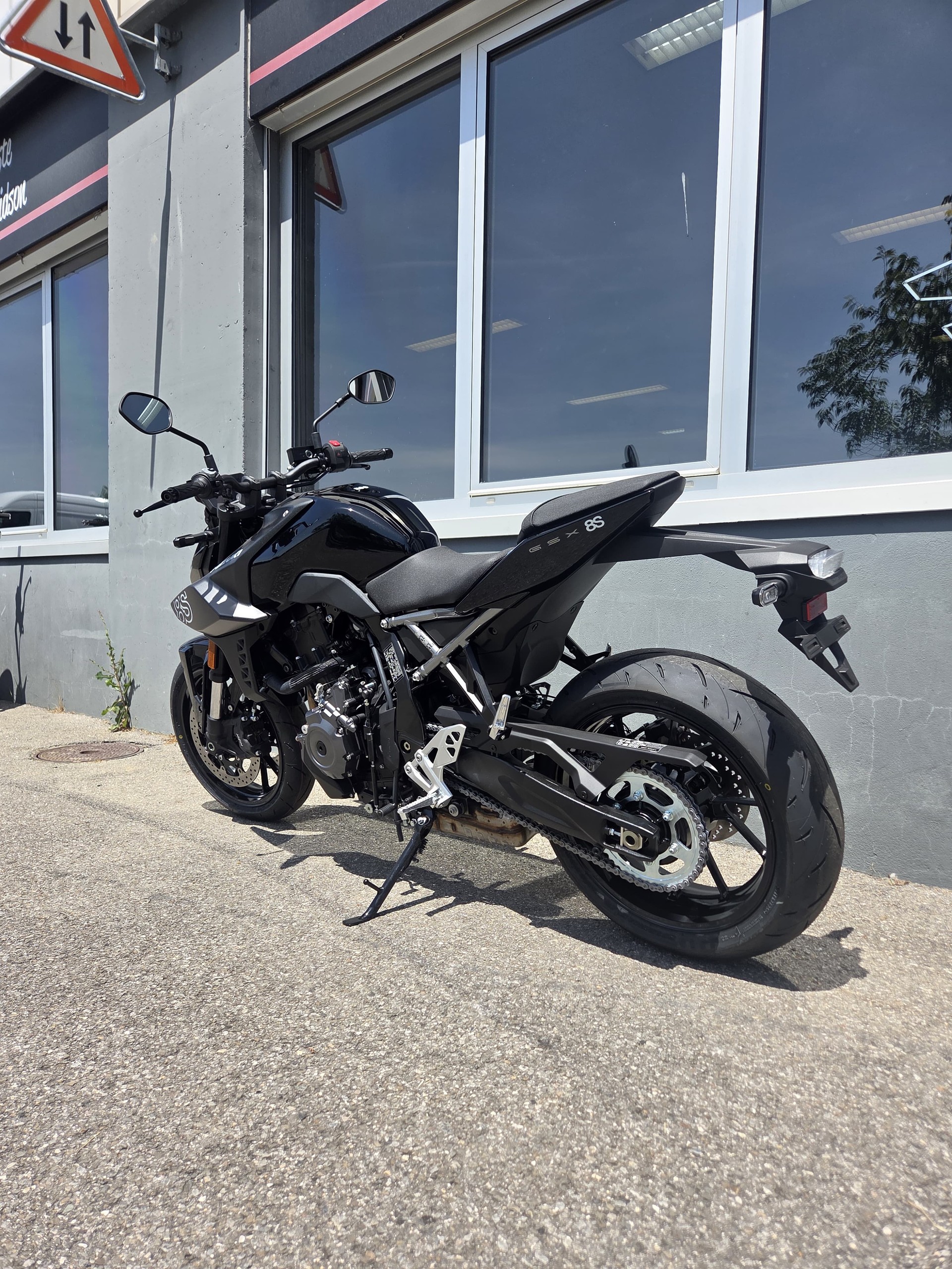 SUZUKI GSX 8 S (35kW)-image-5