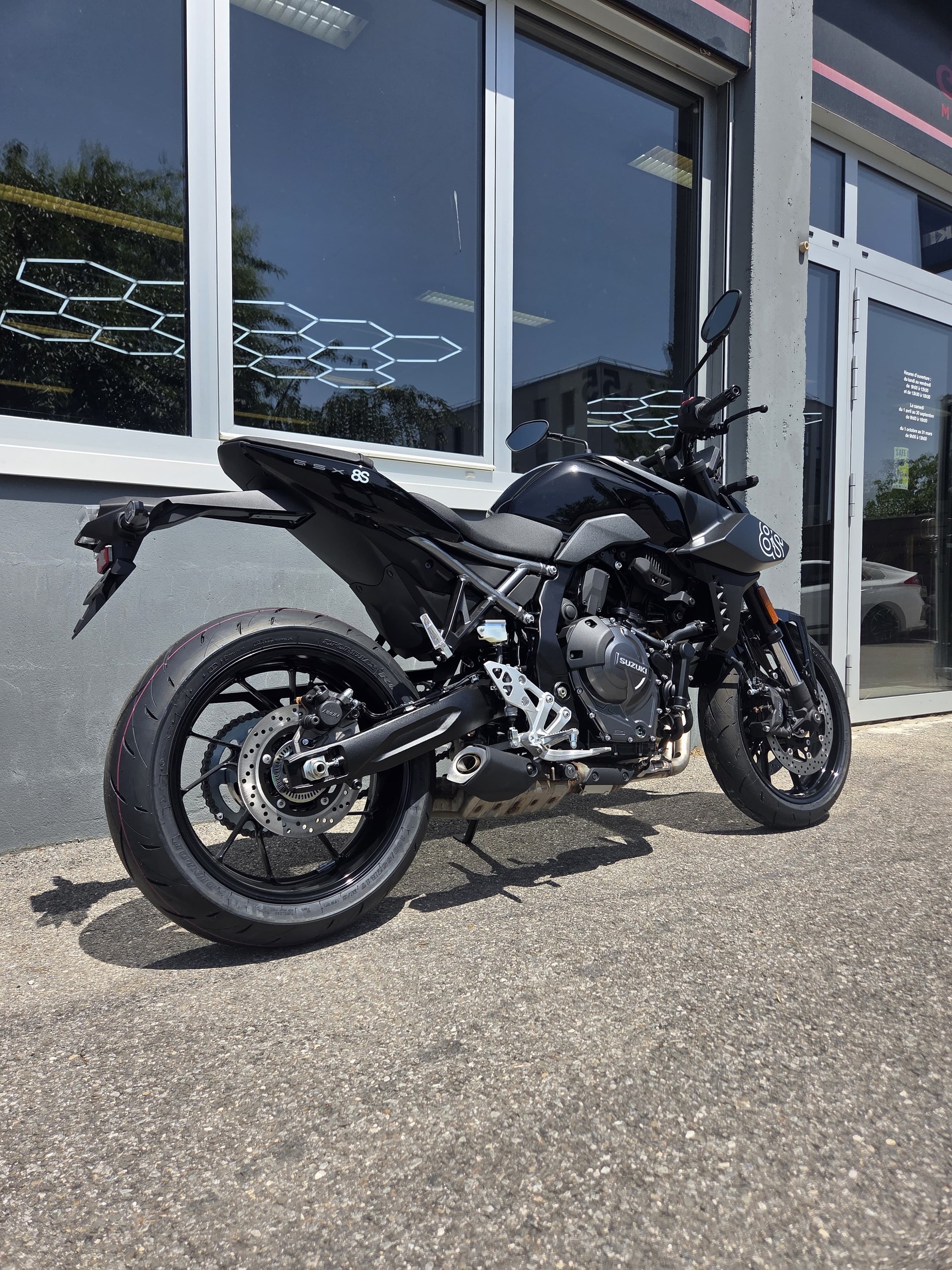 SUZUKI GSX 8 S (35kW)-image-4