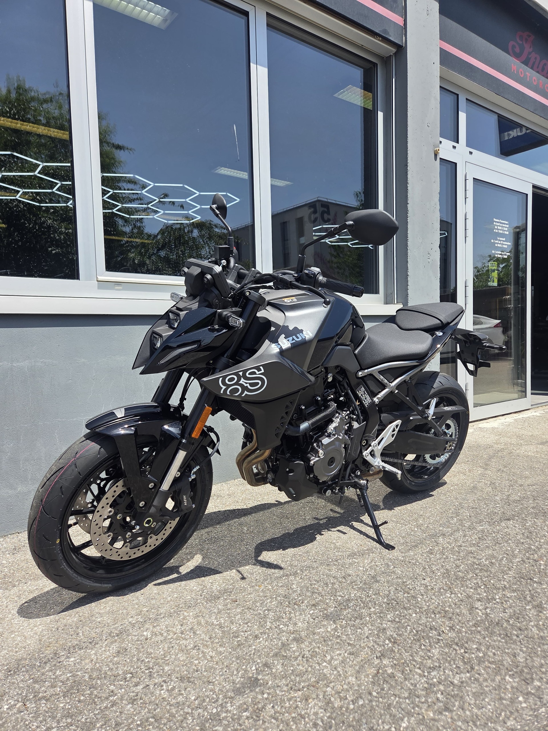 SUZUKI GSX 8 S (35kW)-image-3