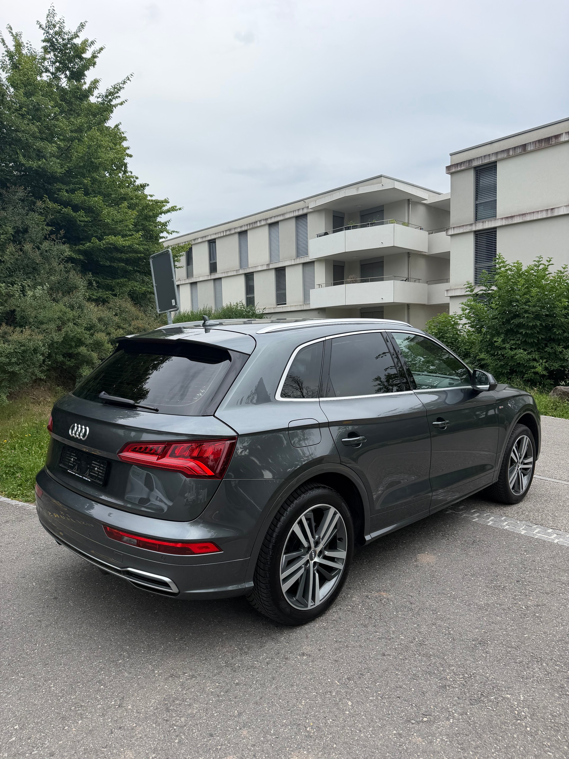 AUDI Q5 2.0 TDI sport quattro S-tronic-image-4