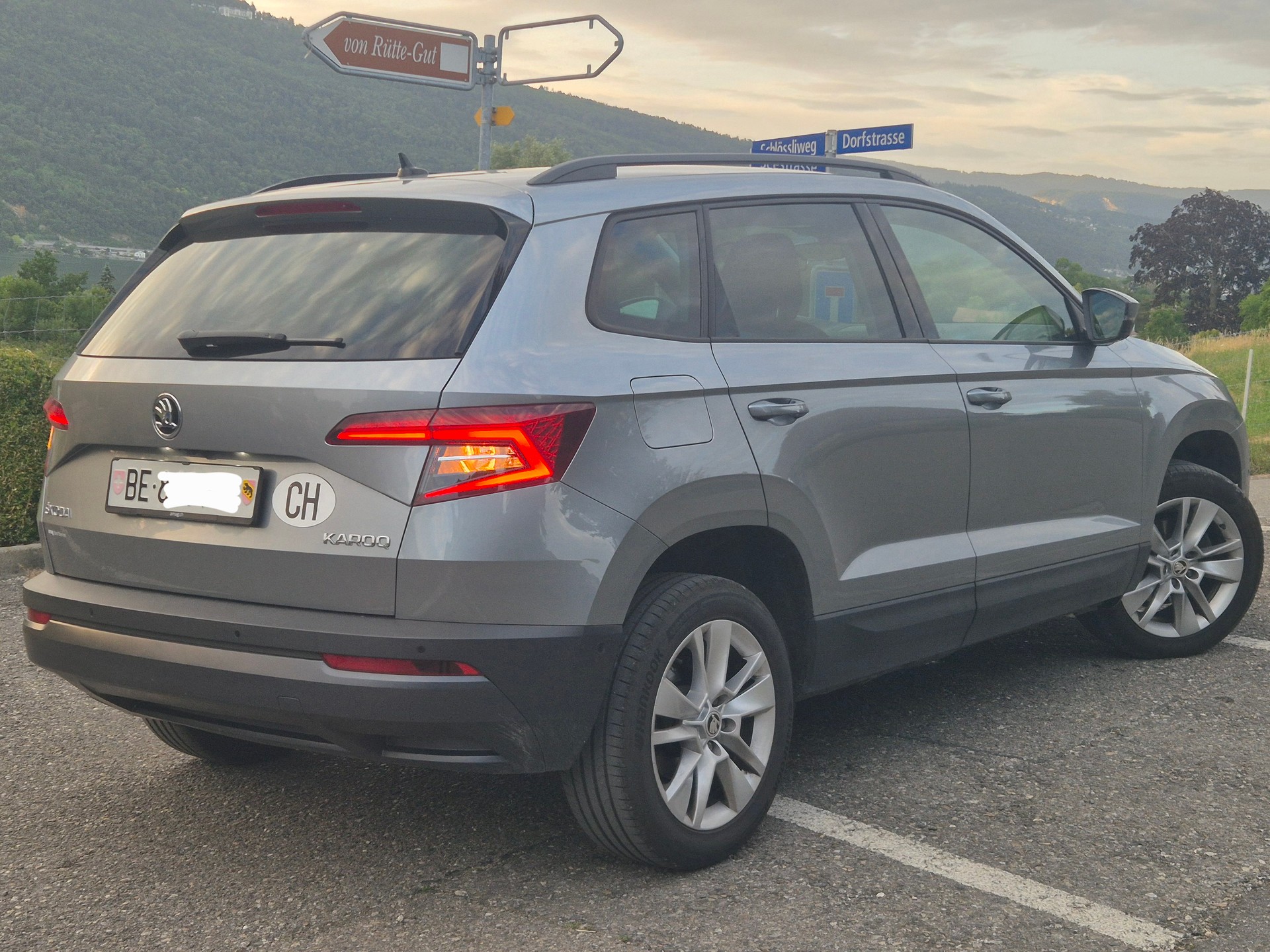 SKODA Karoq 1.0 TSI Ambition DSG-image-4