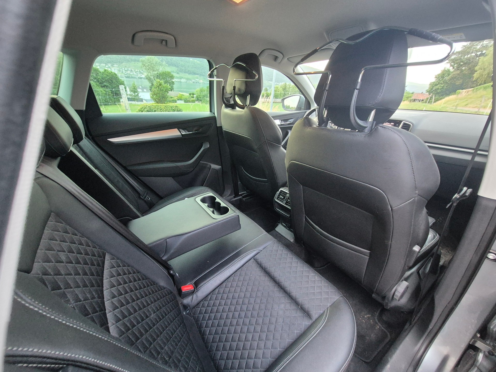 SKODA Karoq 1.0 TSI Ambition DSG-image-7