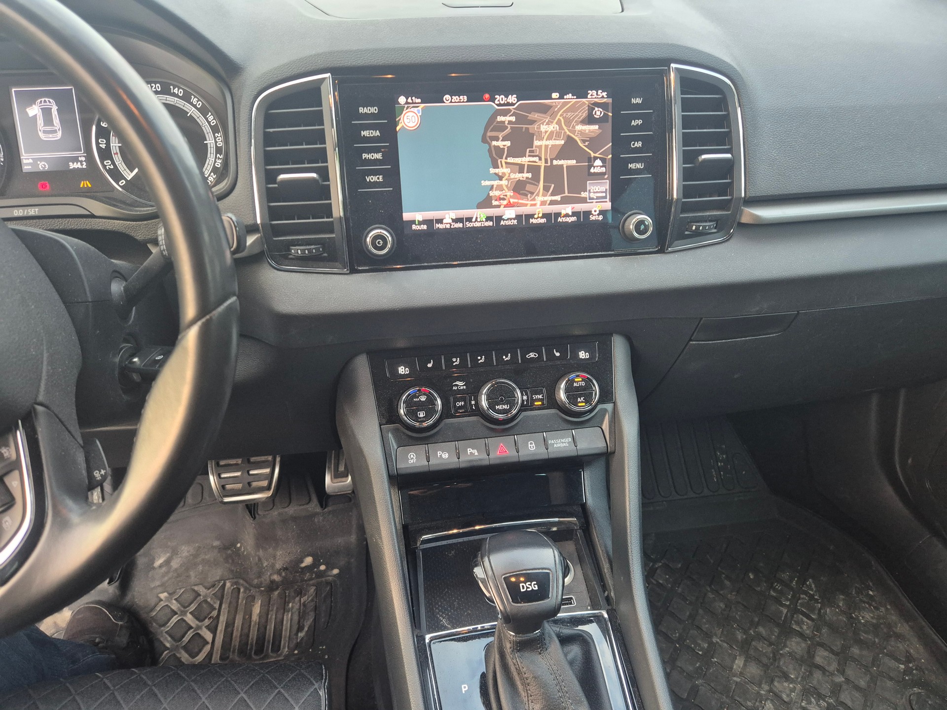 SKODA Karoq 1.0 TSI Ambition DSG-image-9