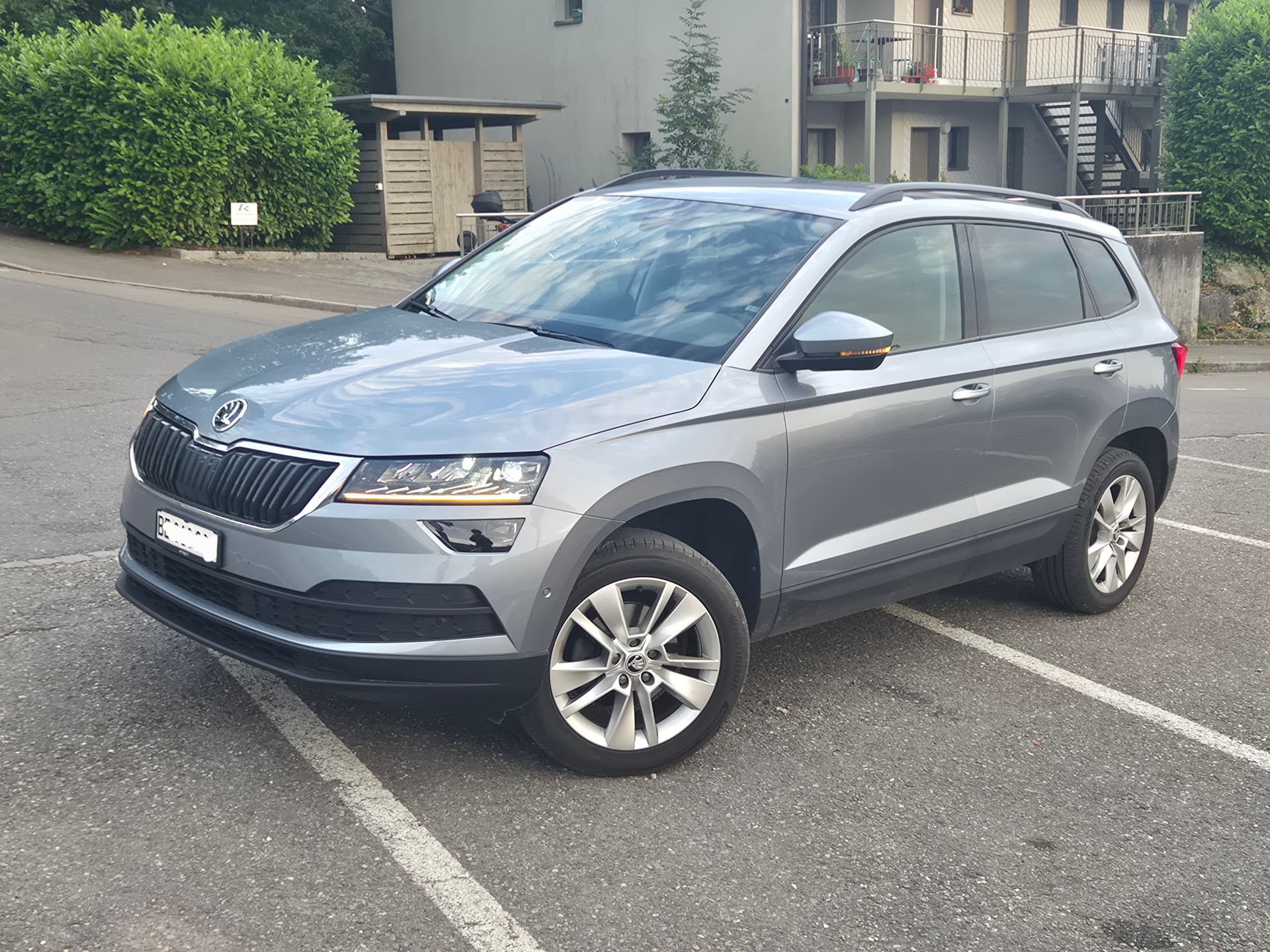 SKODA Karoq 1.0 TSI Ambition DSG-image-0