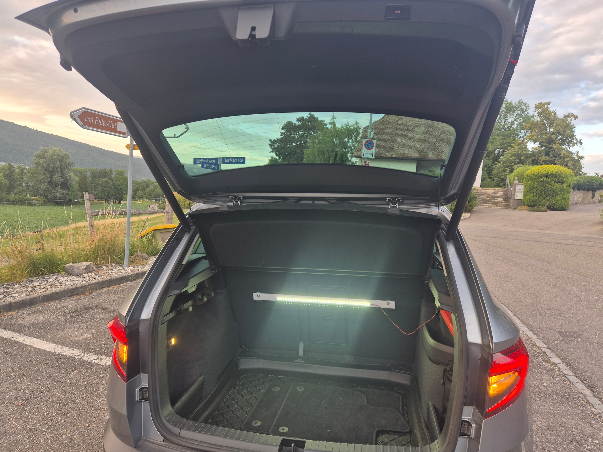 SKODA Karoq 1.0 TSI Ambition DSG-image-6