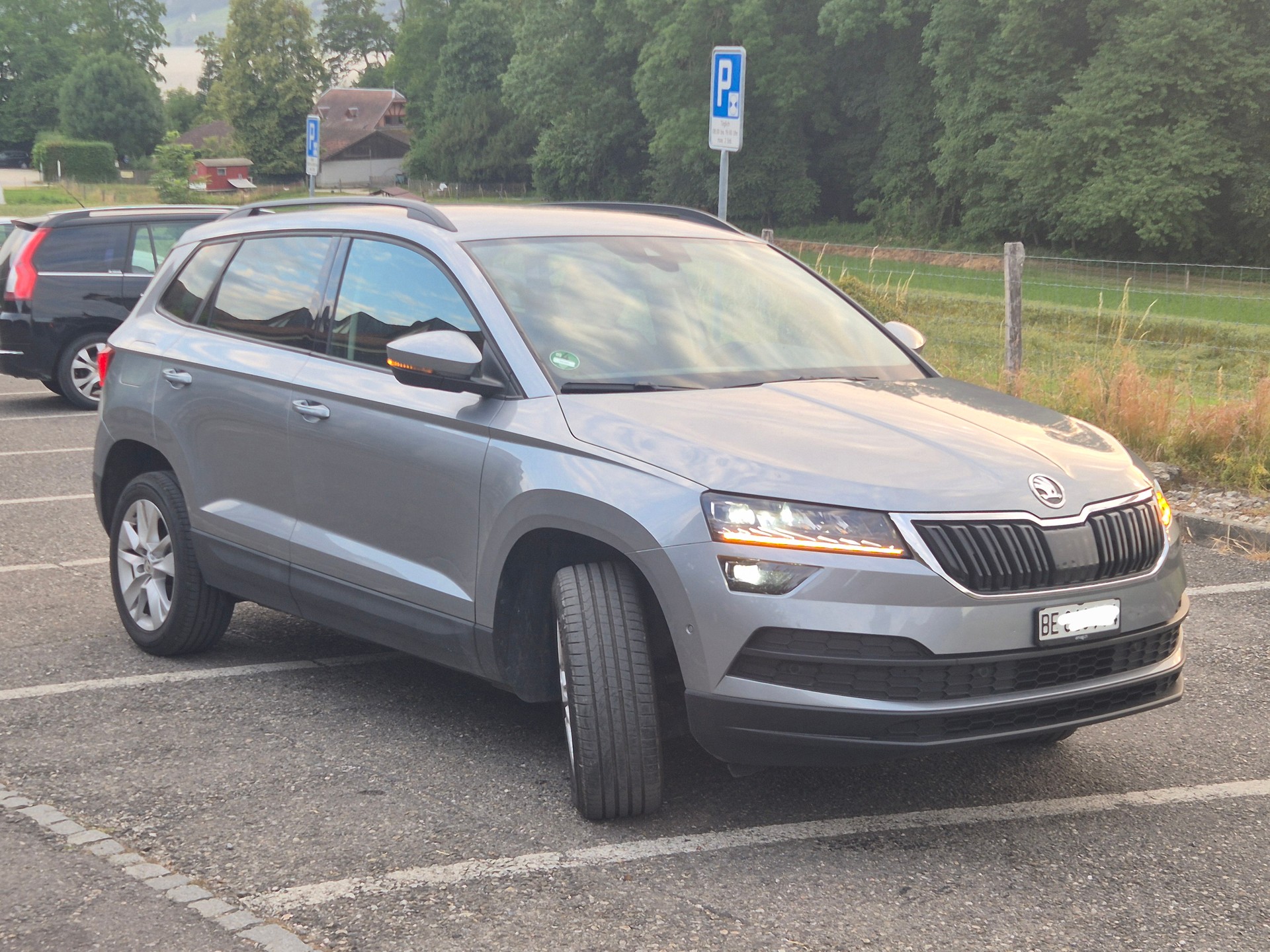 SKODA Karoq 1.0 TSI Ambition DSG-image-2