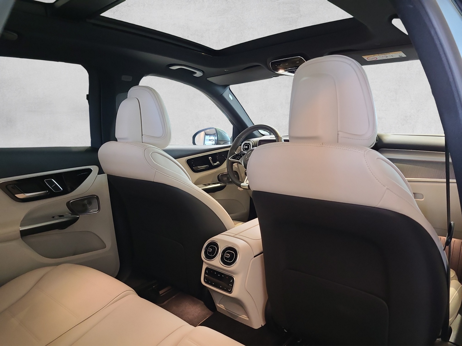 MERCEDES-BENZ GLC 400 e 4Matic 9G-Tronic-image-14