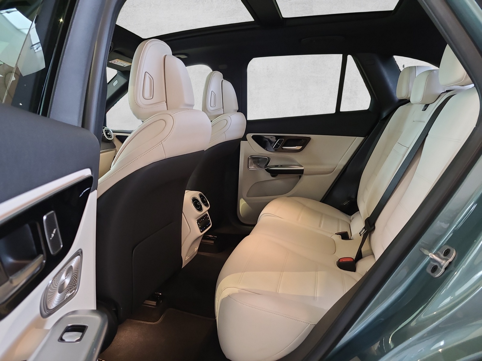 MERCEDES-BENZ GLC 400 e 4Matic 9G-Tronic-image-10