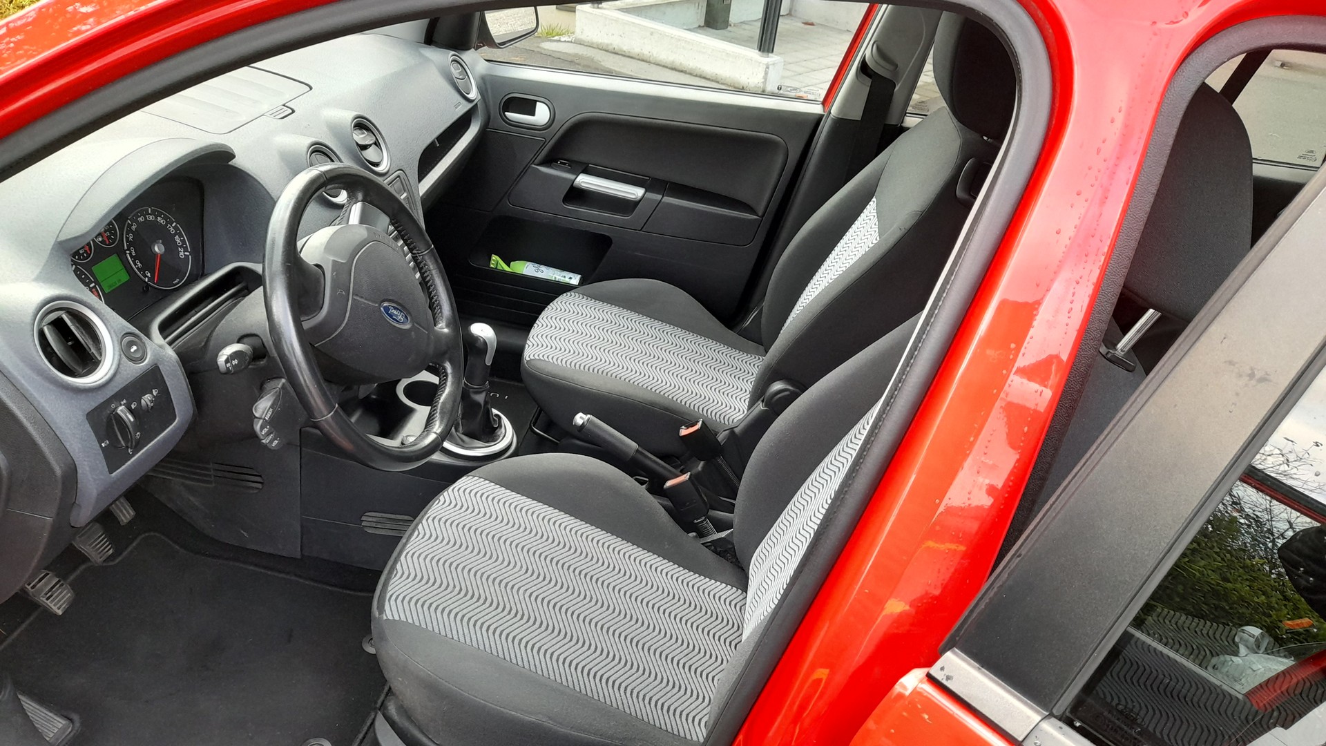 FORD 1.6 16V Plus-image-2