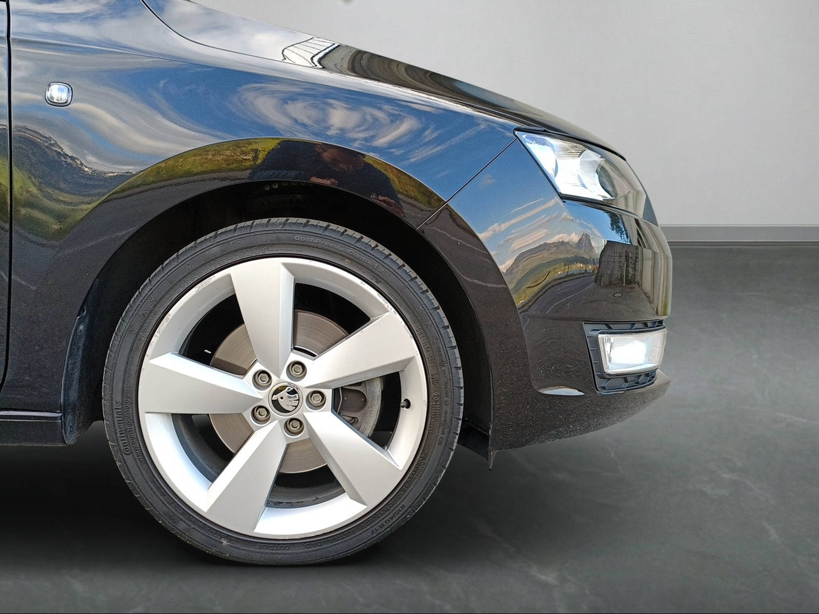 SKODA Rapid Spaceback 1.4 TSI Ambition DSG-image-8