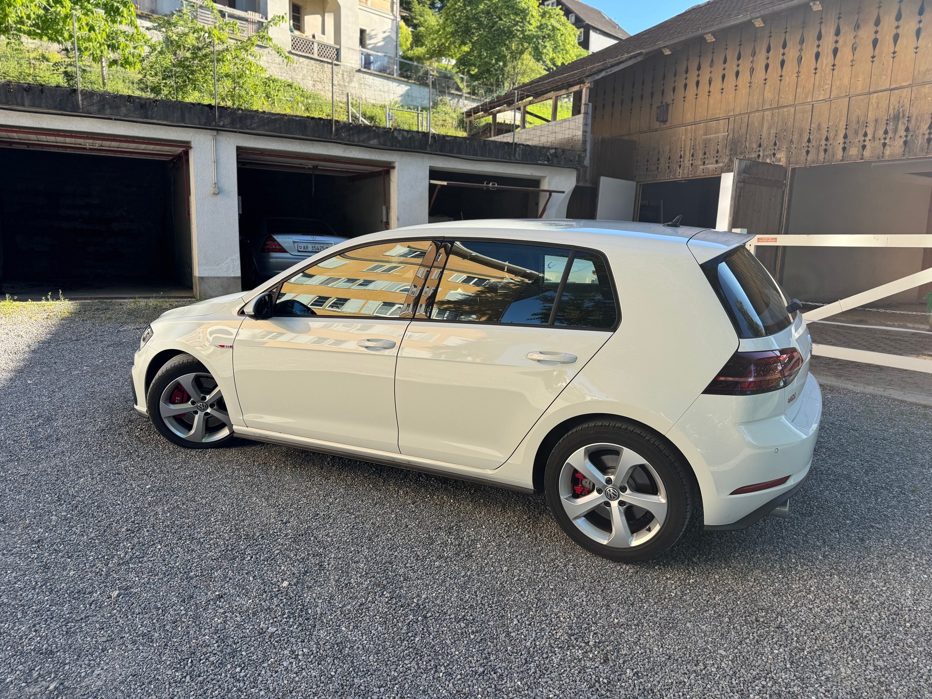 VW 2.0 TSI GTI Performance DSG-image-1