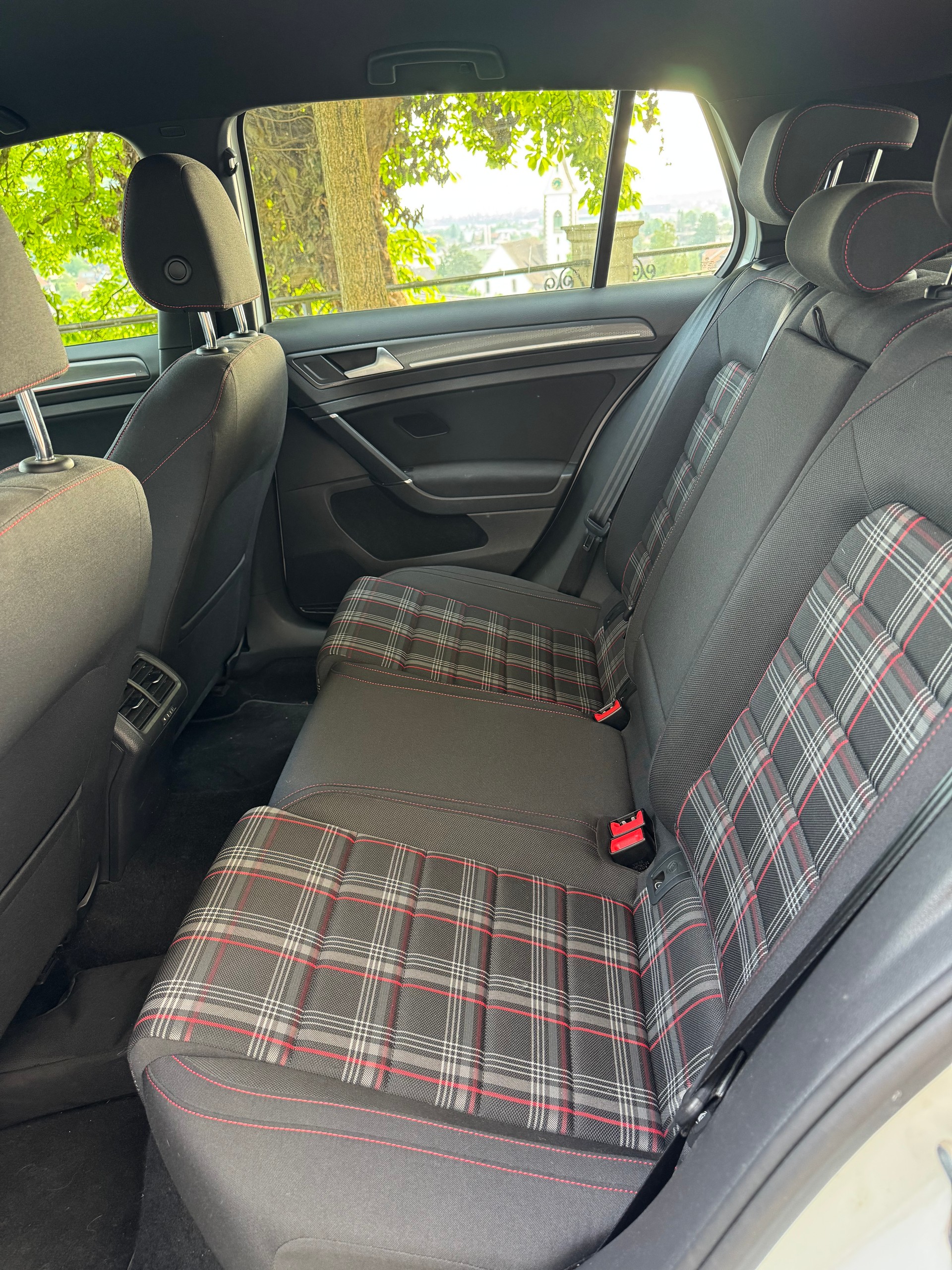 VW 2.0 TSI GTI Performance DSG-image-5