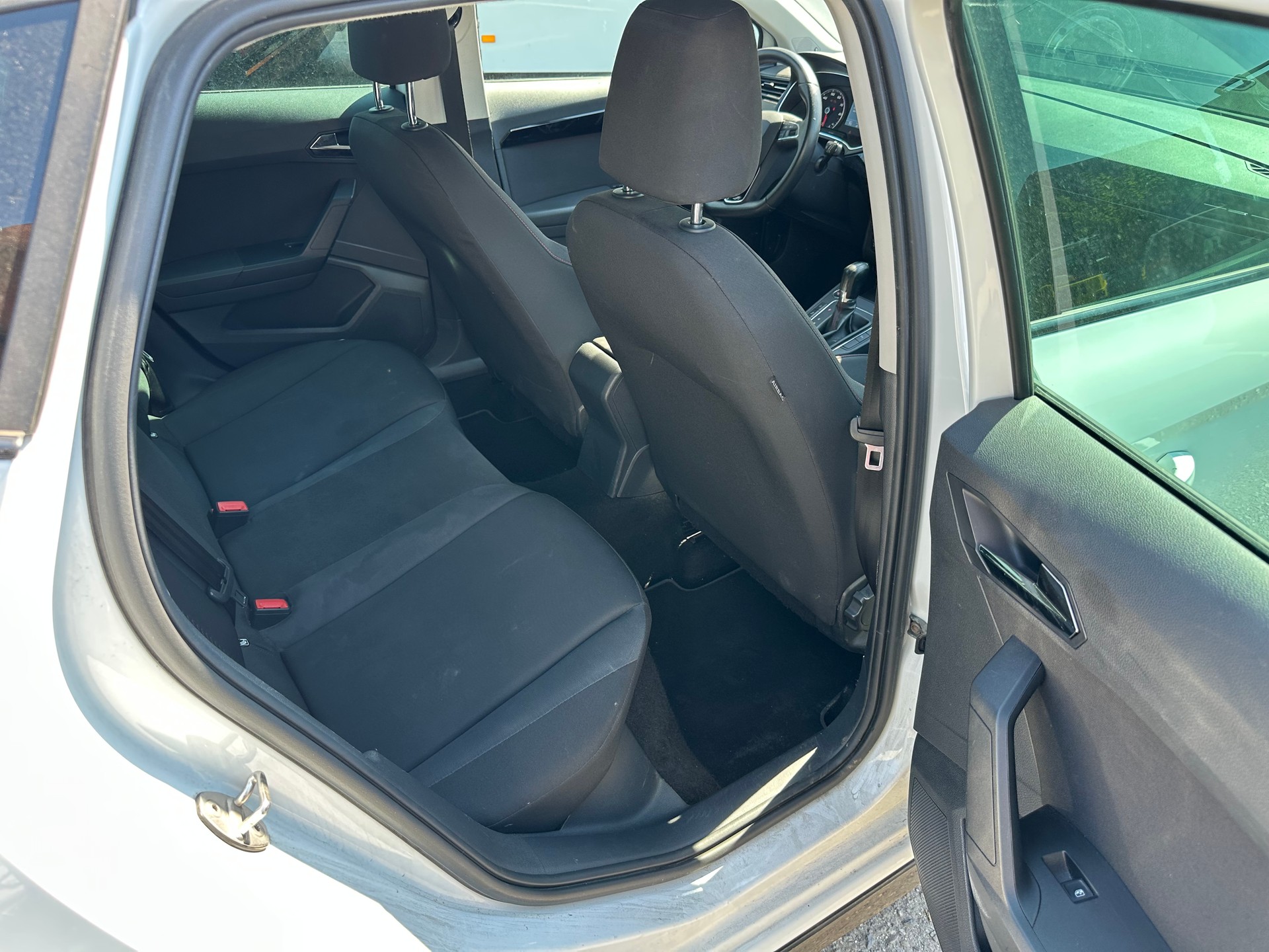 SEAT Ibiza 1.0 EcoTSI DSG FR-image-10