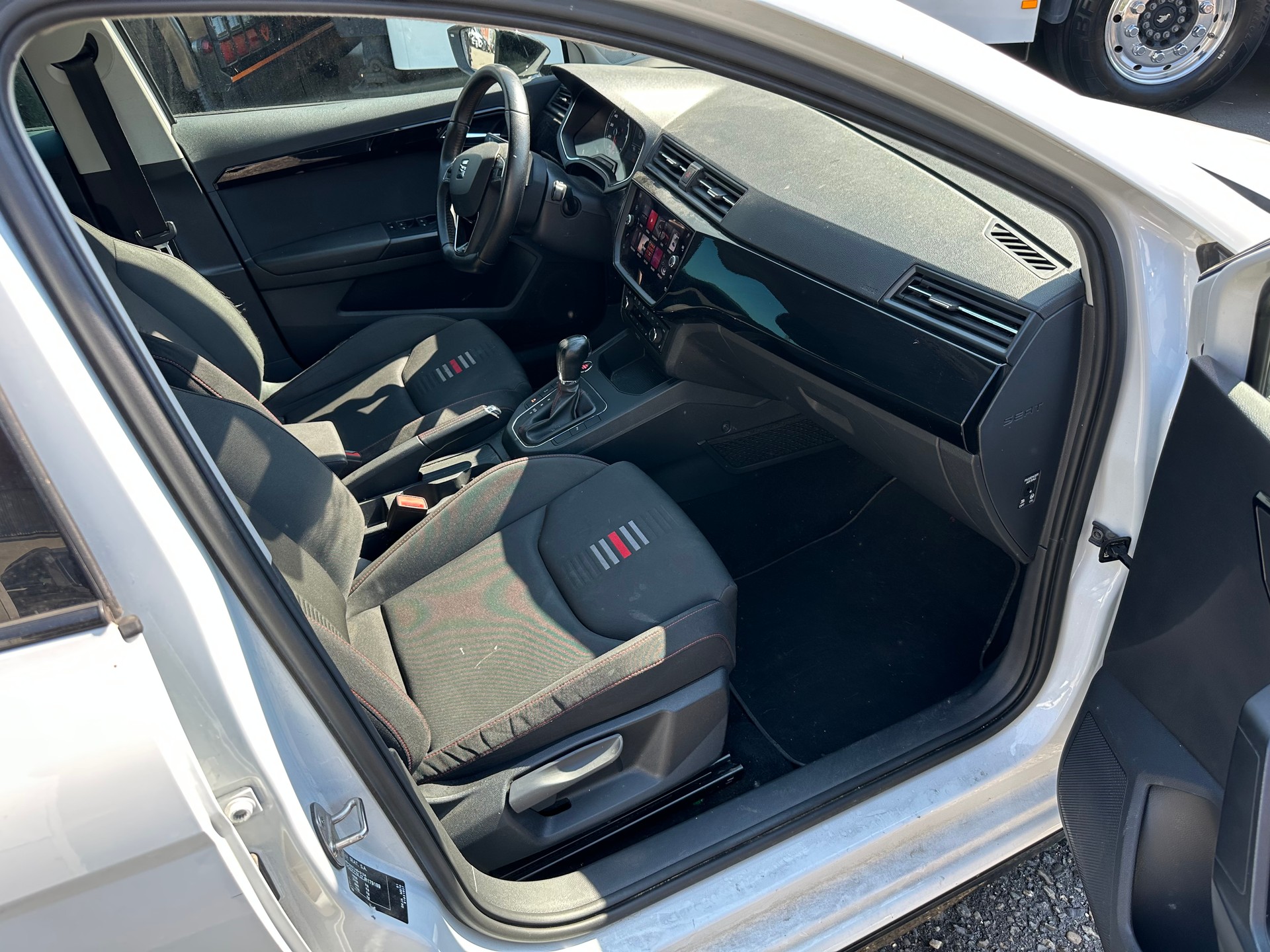 SEAT Ibiza 1.0 EcoTSI DSG FR-image-14