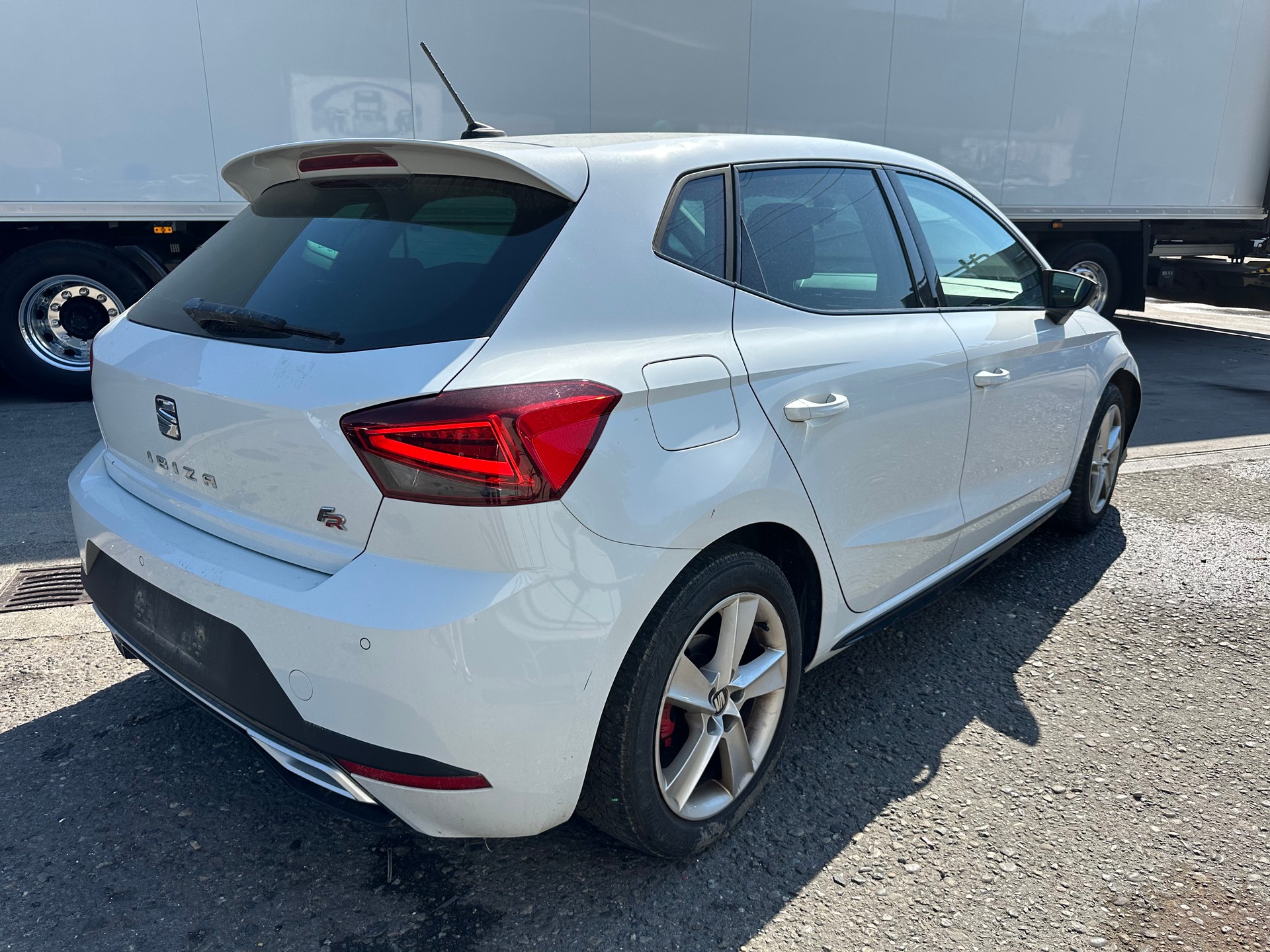SEAT Ibiza 1.0 EcoTSI DSG FR-image-5