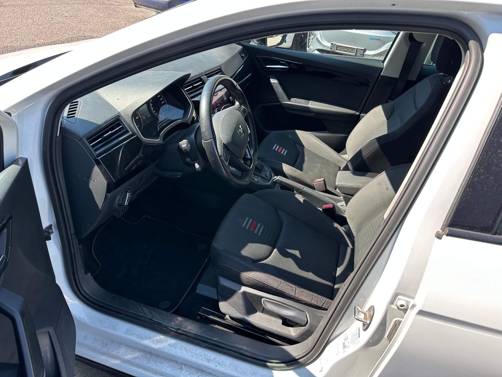 SEAT Ibiza 1.0 EcoTSI DSG FR-image-6
