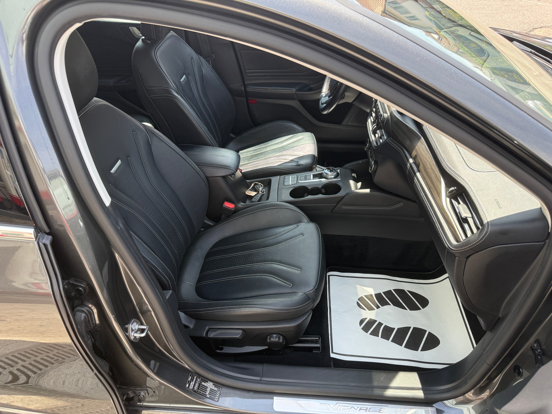 FORD Focus 2.0 TDCi Vignale Automatic-image-8