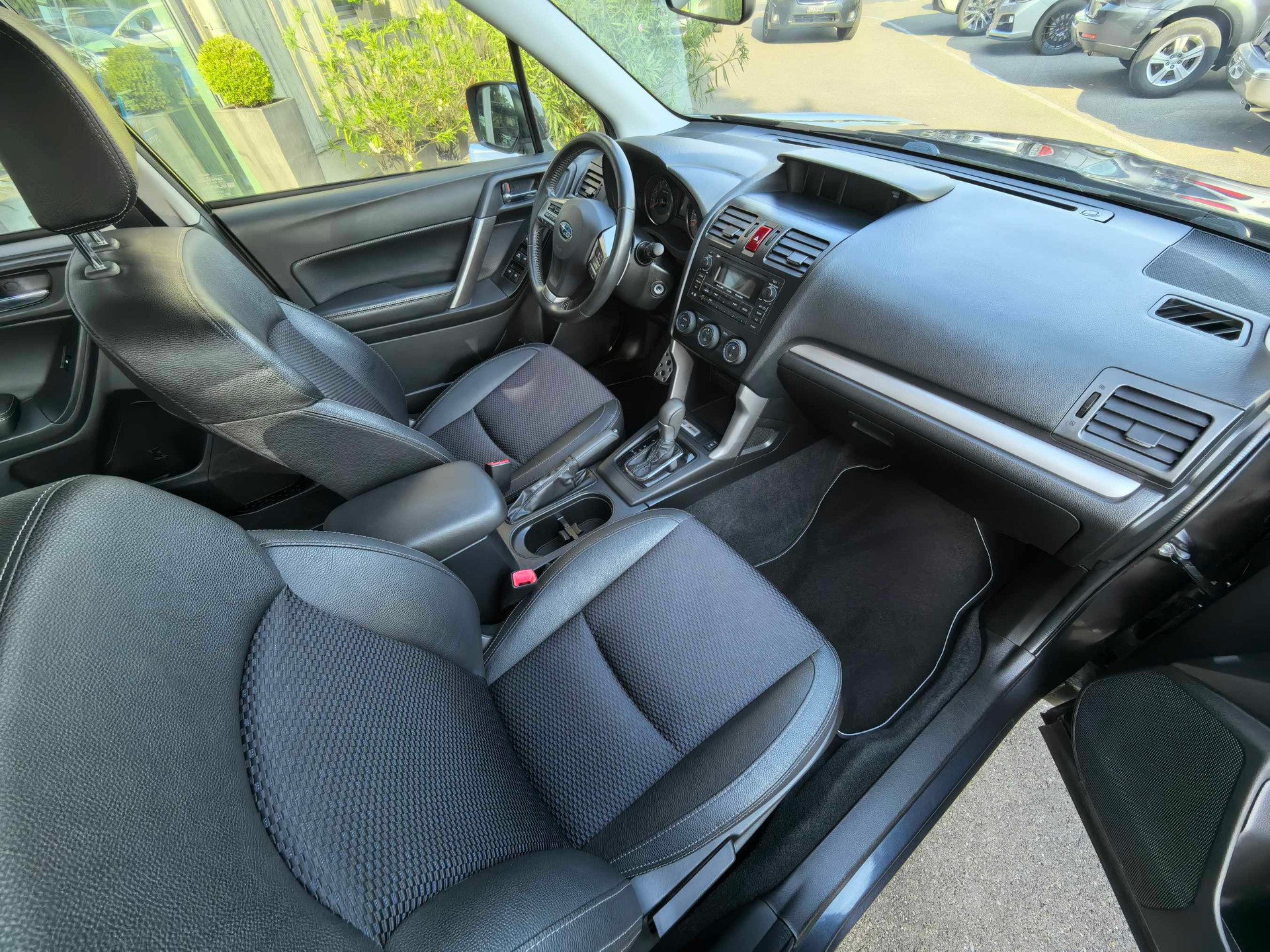 SUBARU Forester 2.0XT Sport Lineartronic-image-11