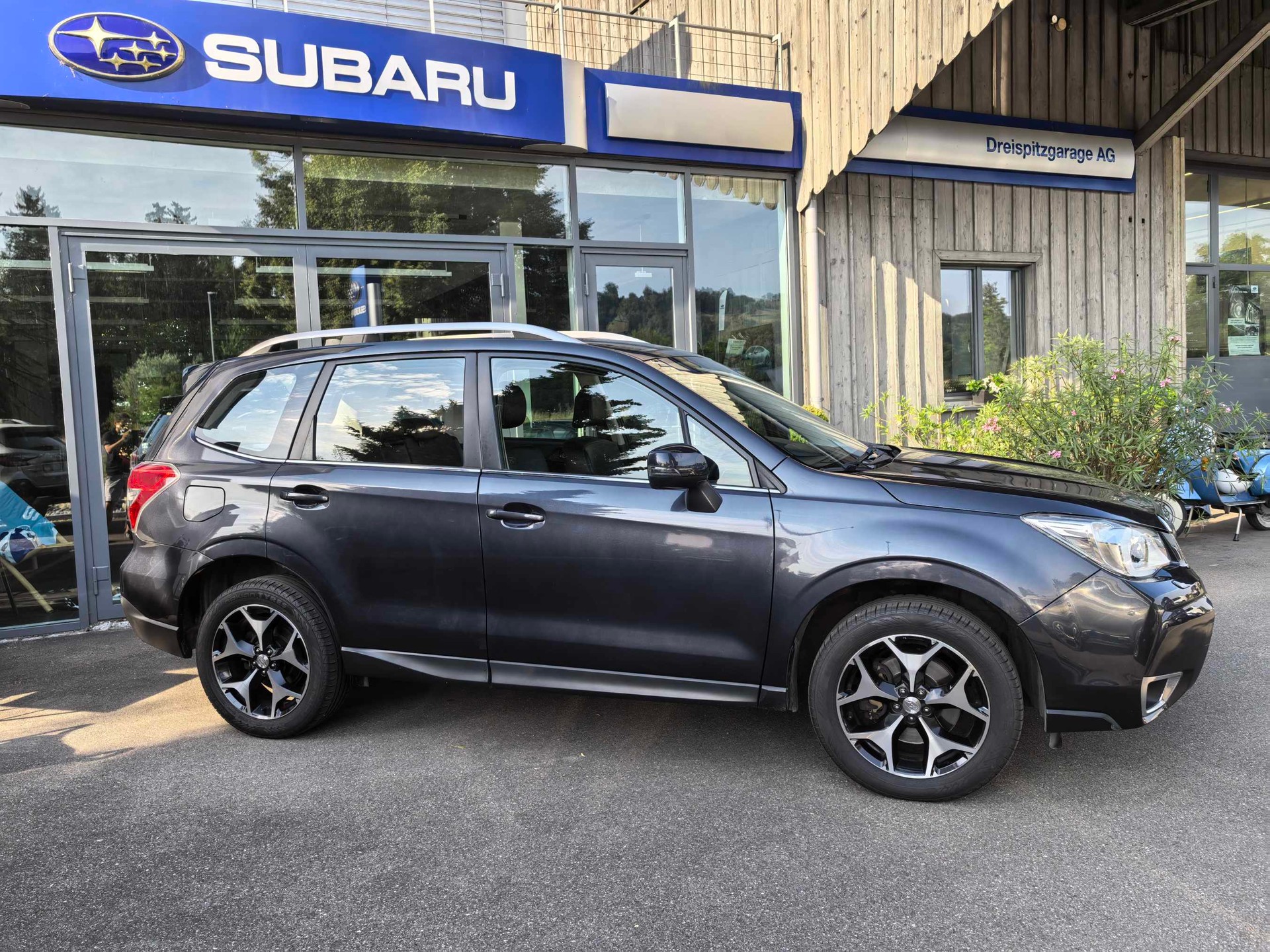 SUBARU Forester 2.0XT Sport Lineartronic-image-3