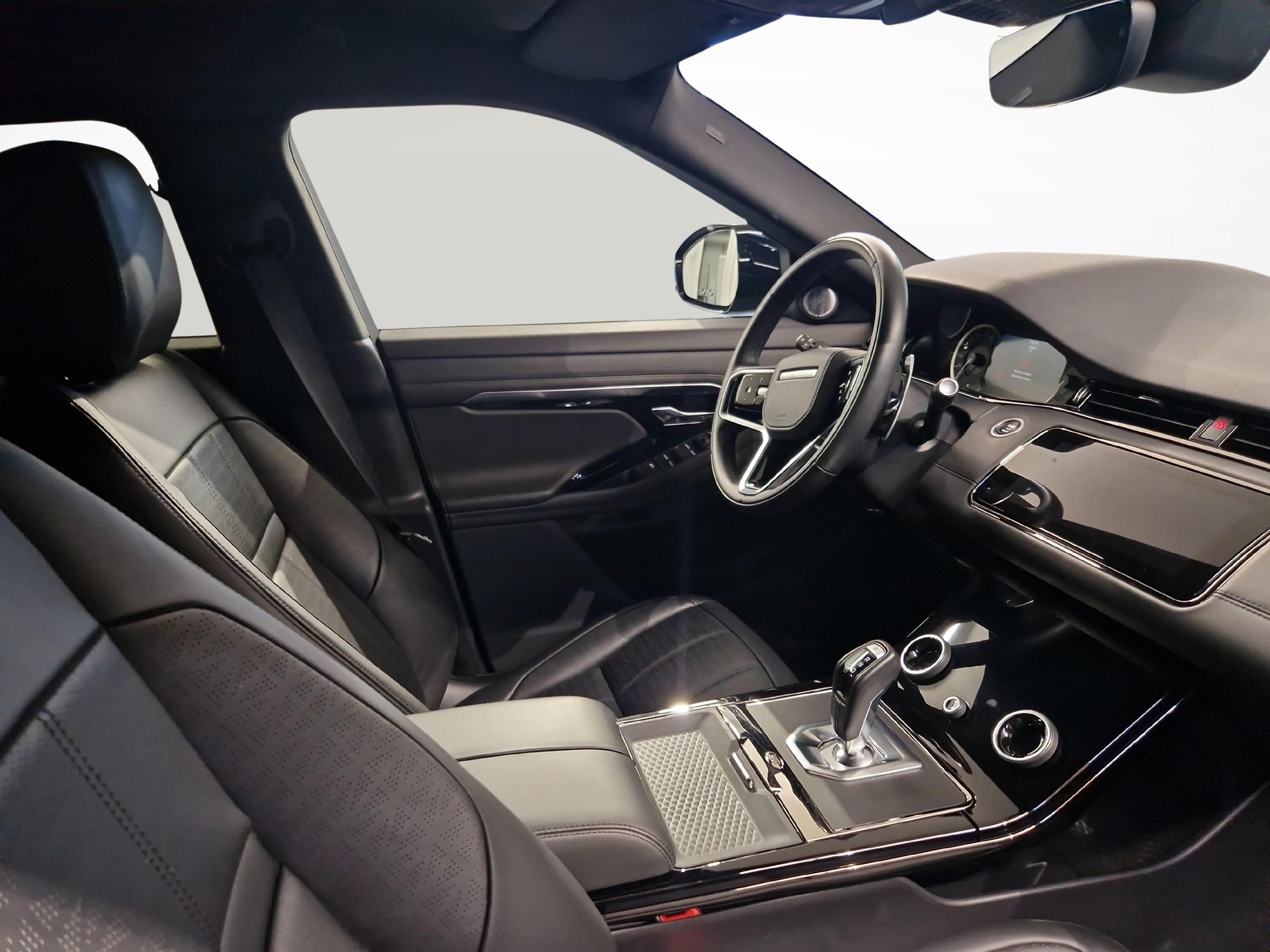 LAND ROVER Range Rover Evoque 2.0 T 250 R-Dynamic HSE-image-9