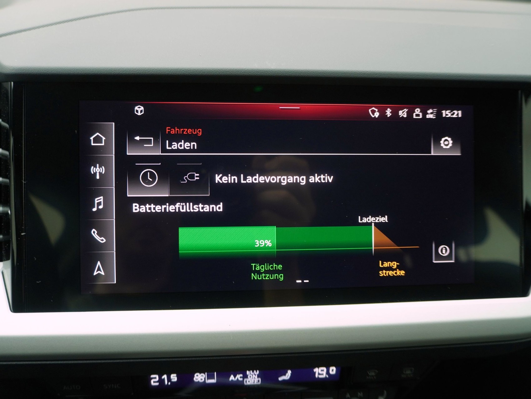 AUDI Q4 e-tron 45 quattro-image-19