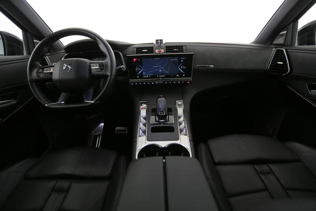 DS AUTOMOBILES 7 Crossback 1.6 E-Tense Louvre 4x4-image-4