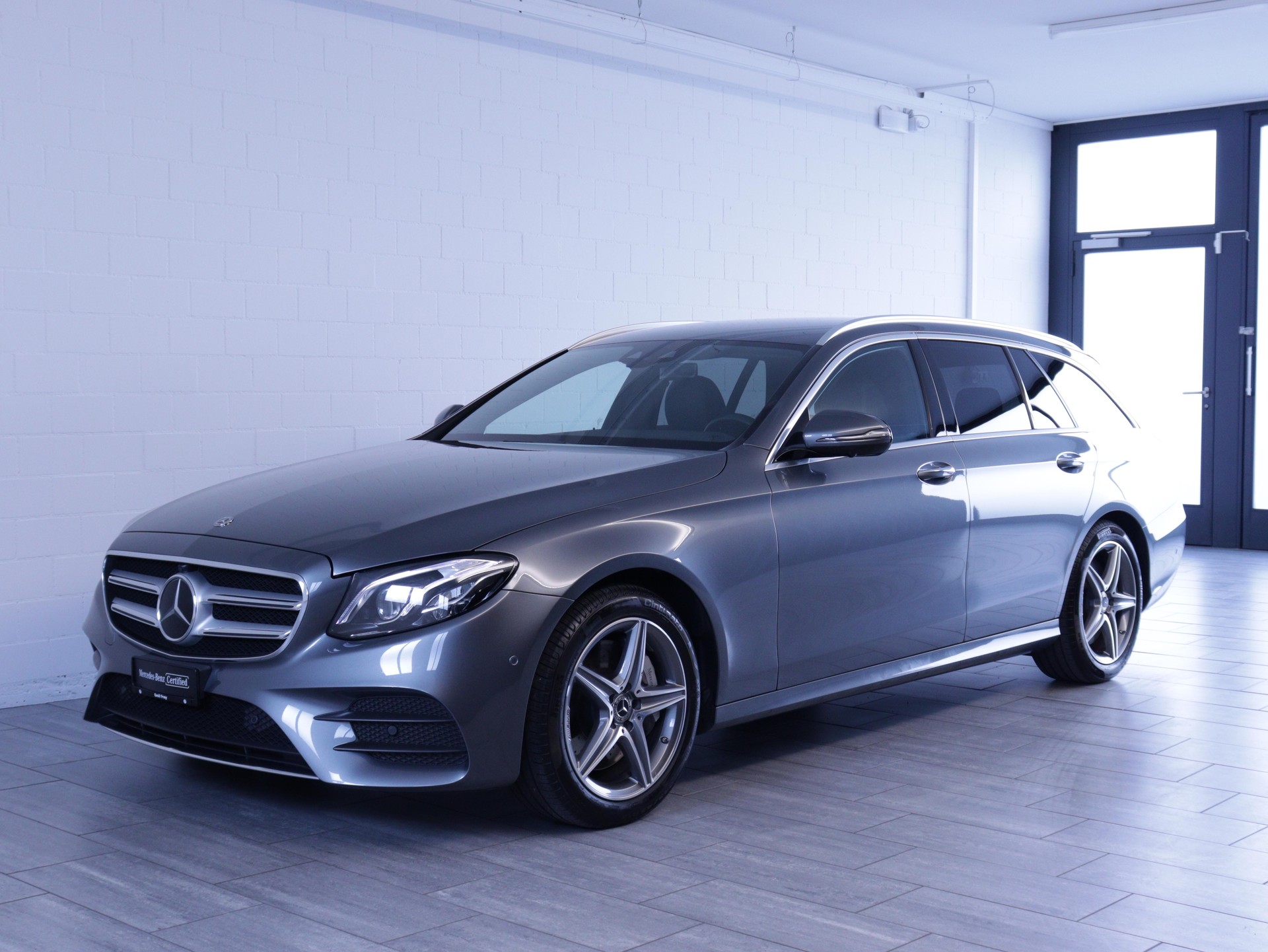 MERCEDES-BENZ E 450 AMG Line 4matic Kombi-image-0