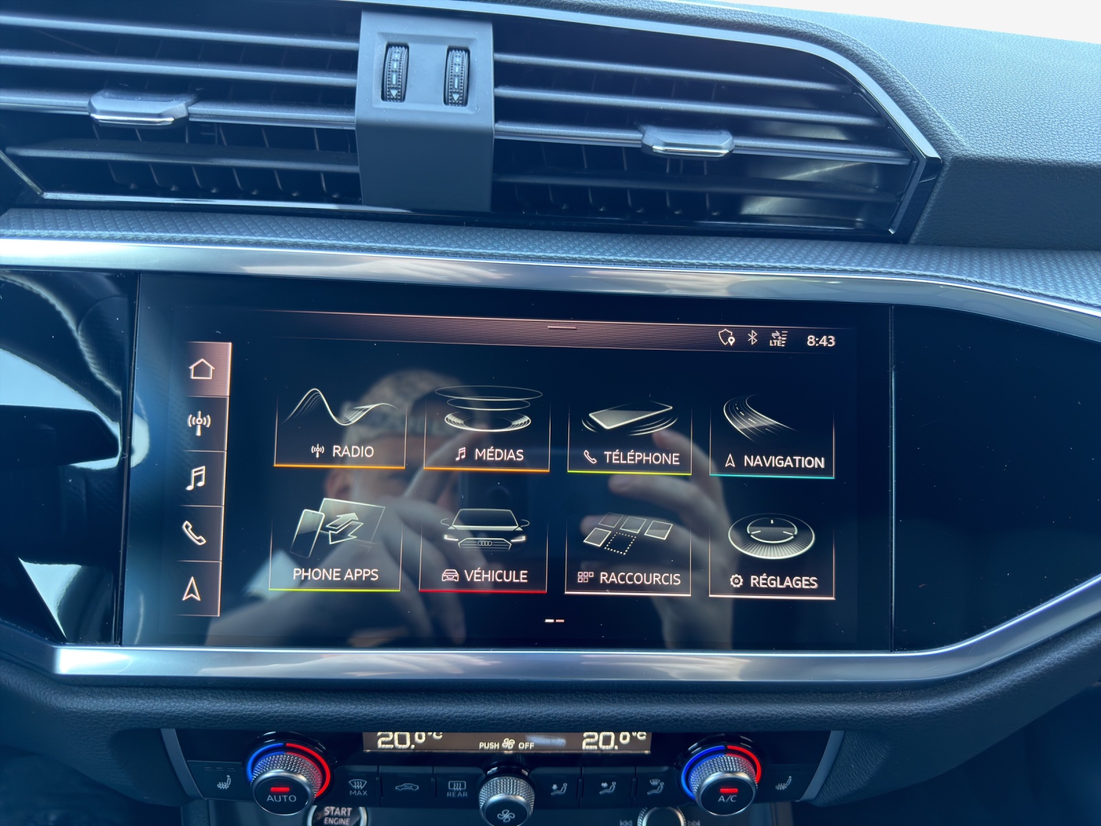 AUDI Q3 45 TFSI S line quattro S-tronic-image-13