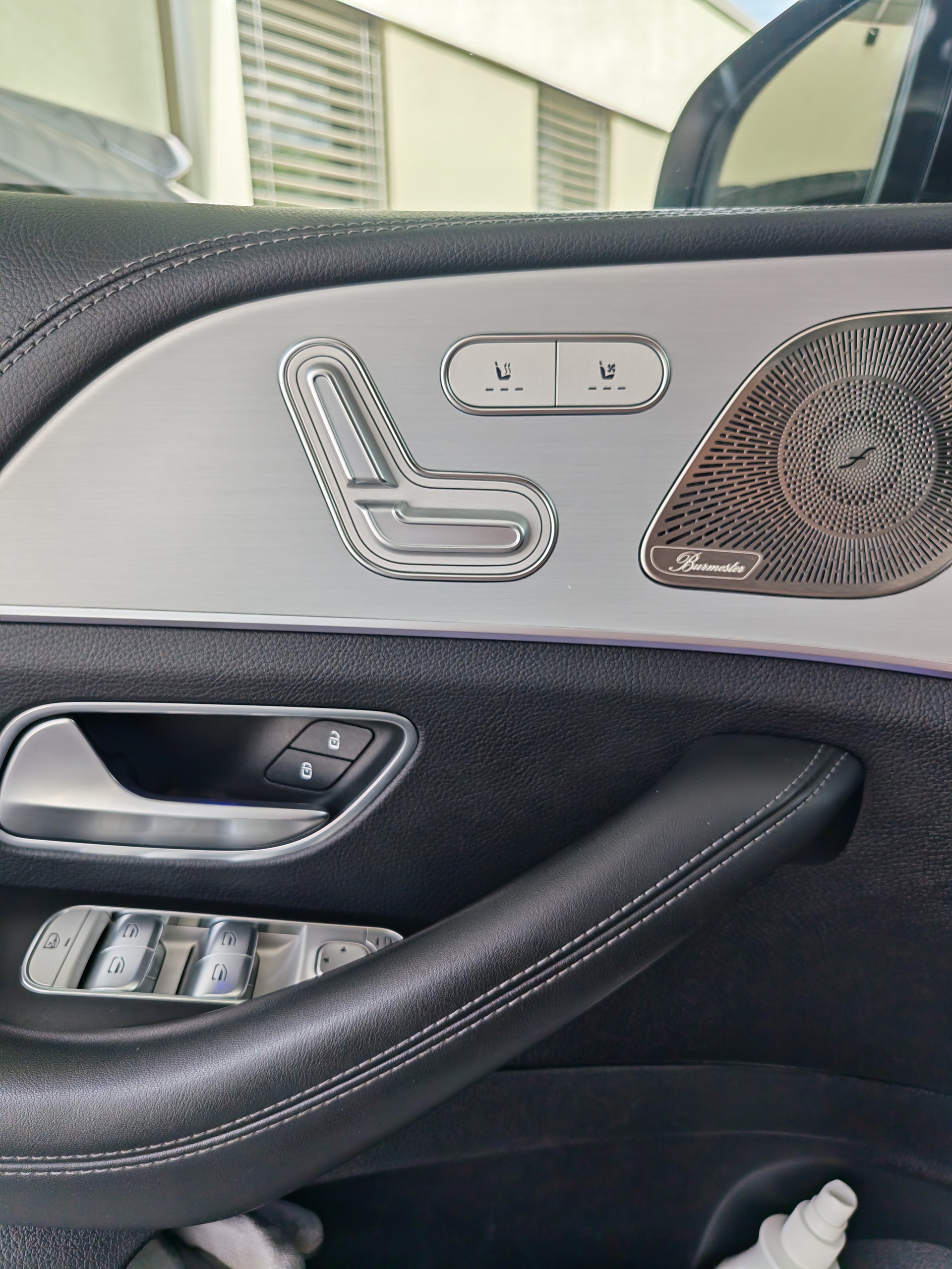 MERCEDES-BENZ GLE 400 d AMG Line 4matic-image-4