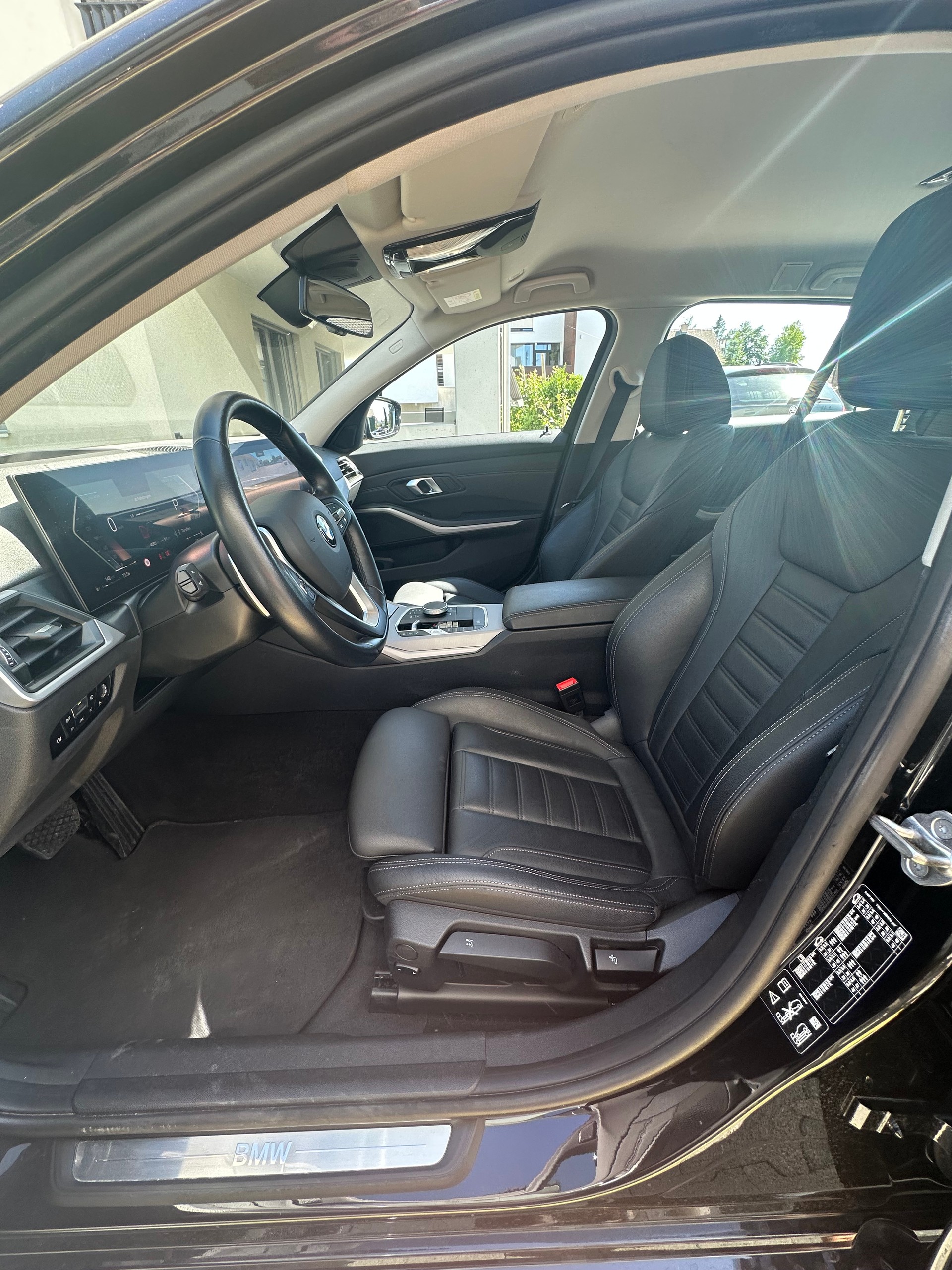 BMW 320d xDrive-image-4