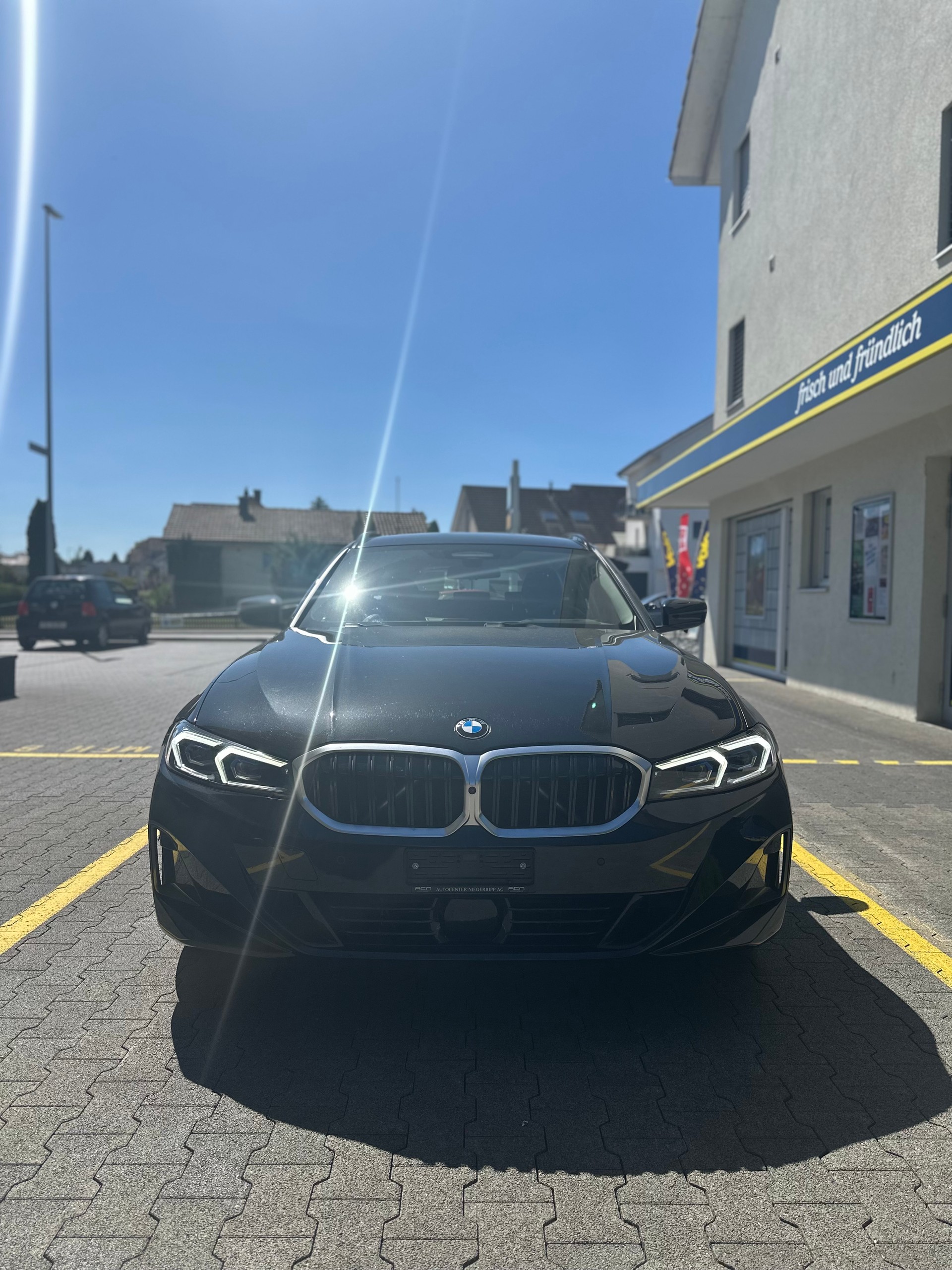 BMW 320d xDrive-image-0