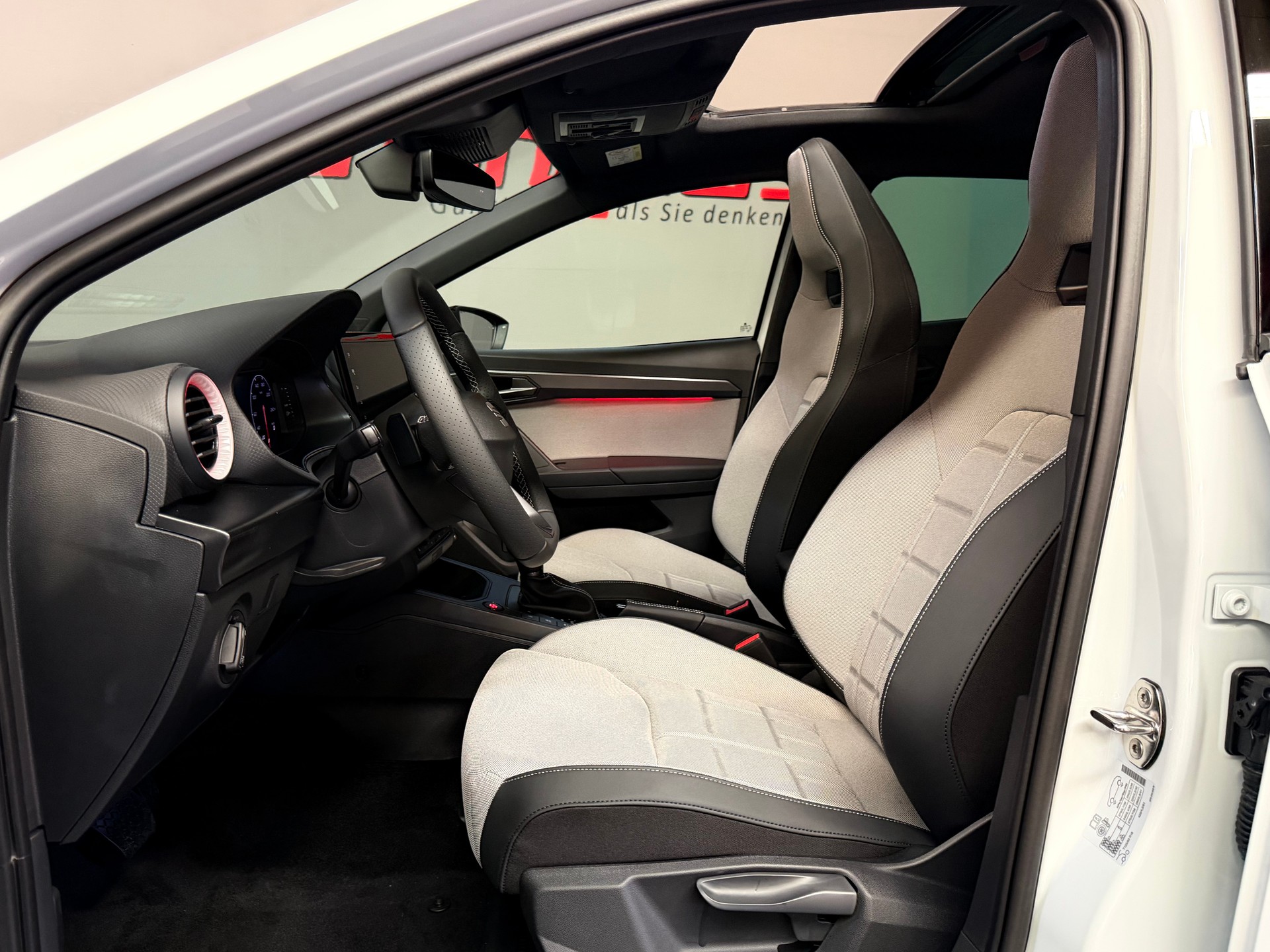 SEAT Ibiza 1.5 EcoTSI FR DSG Panorama-image-13
