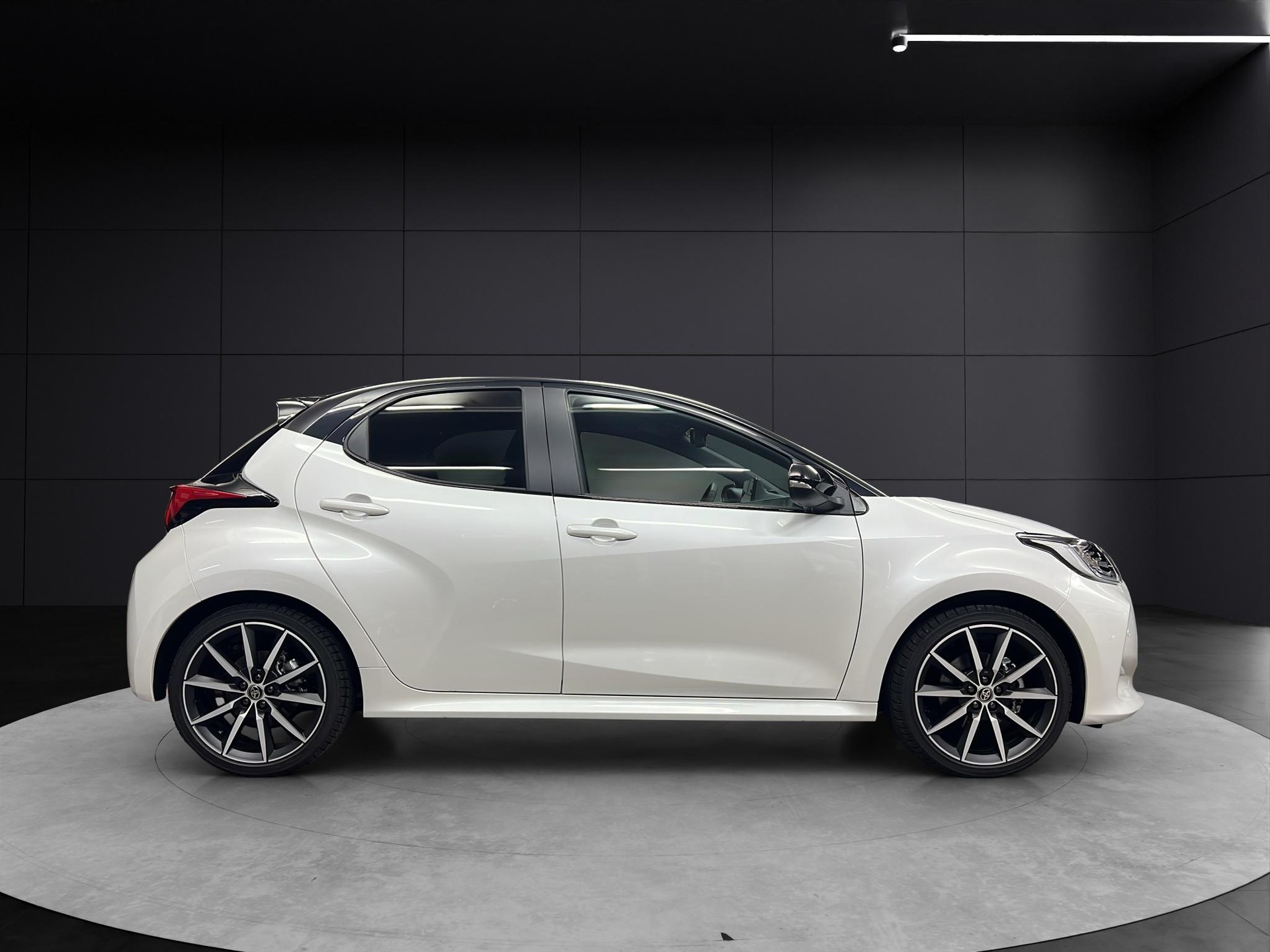 TOYOTA Yaris 1.5 VVT-i HSD GR Sport-image-5